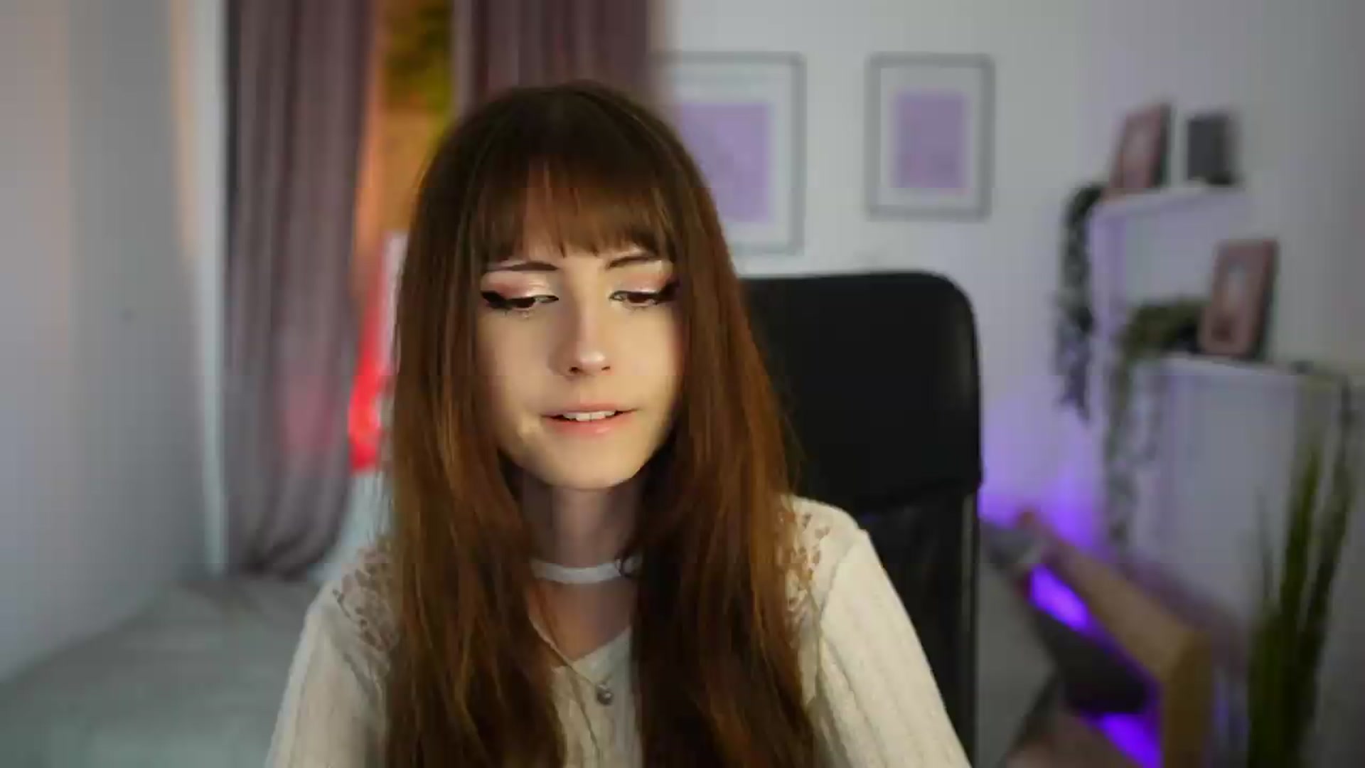 Gallery image thumbnail from Ella_Young's myfreecams stream on, 09/25/2026, 14:00 image 3 of 20