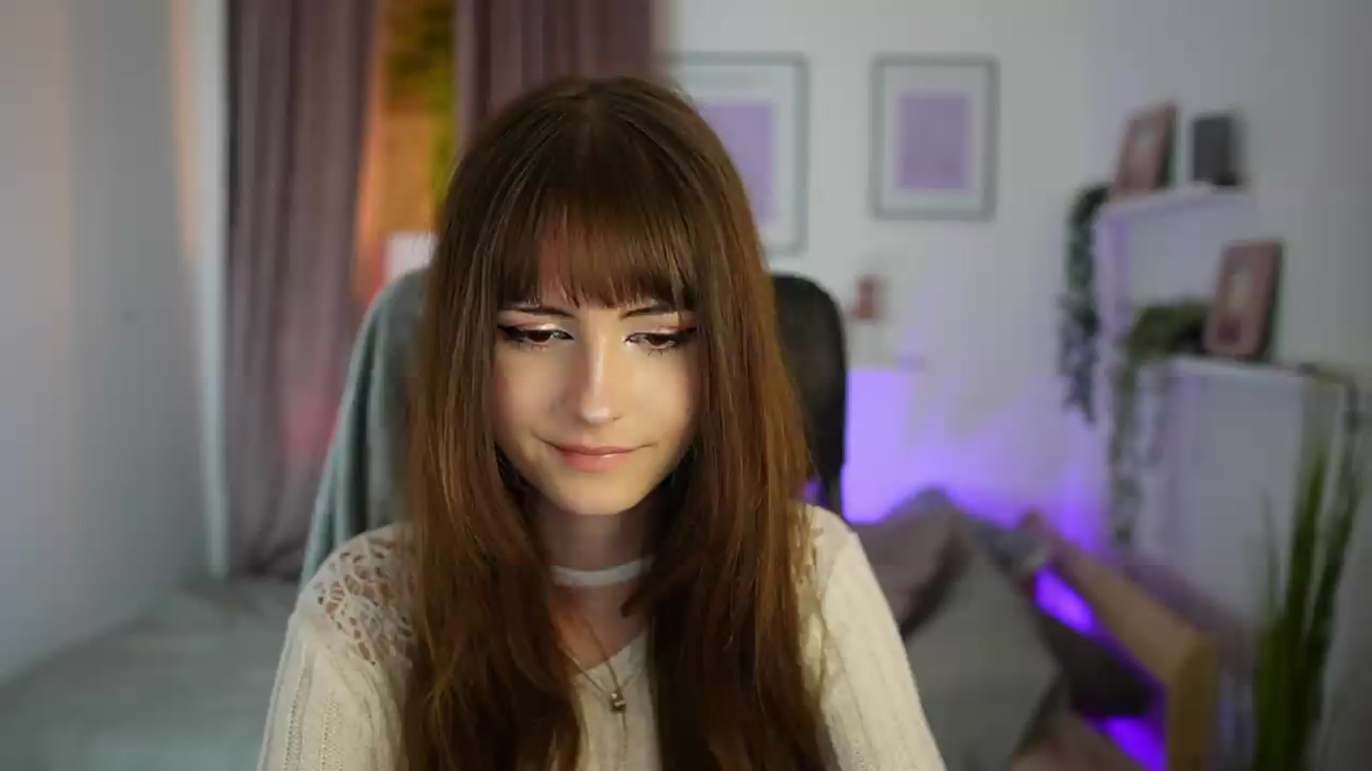 Gallery image thumbnail from Ella_Young's myfreecams stream on, 09/25/2026, 14:00 image 18 of 20
