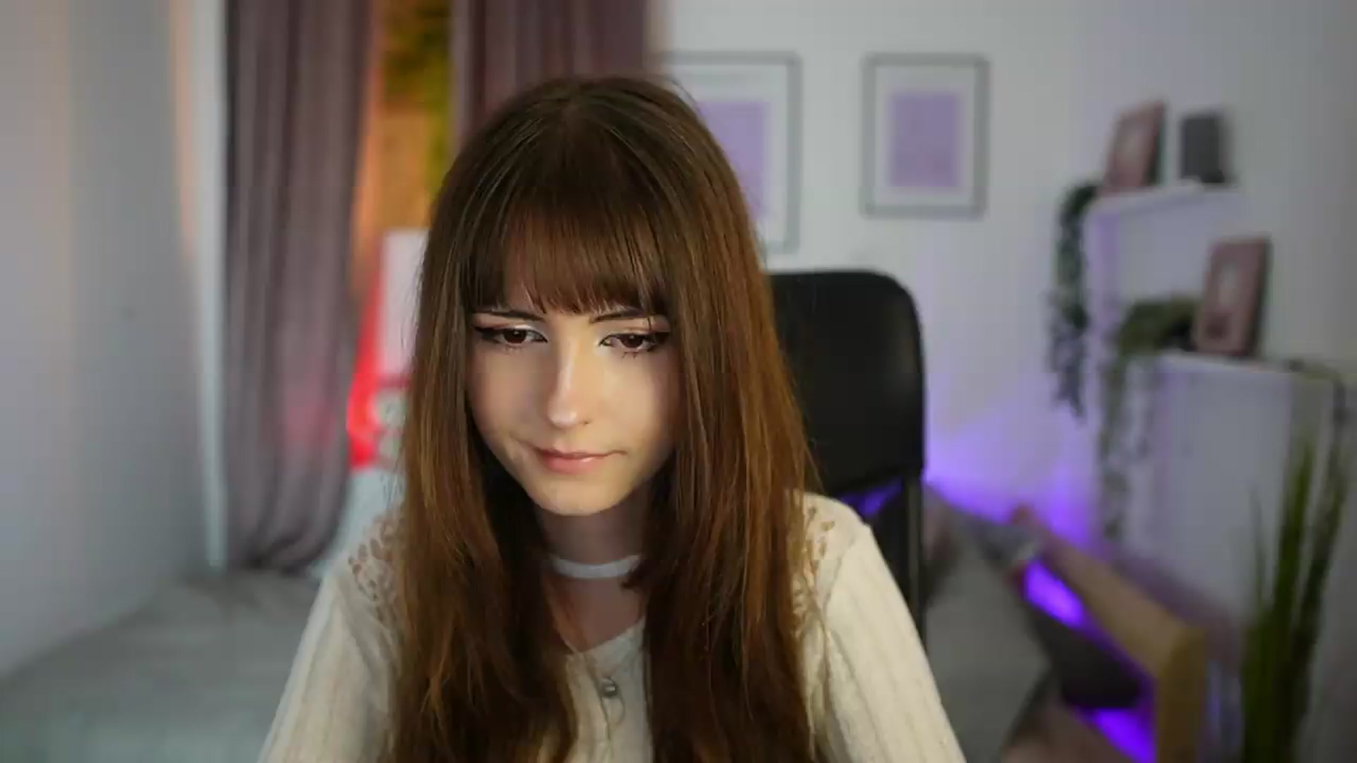 Gallery image thumbnail from Ella_Young's myfreecams stream on, 09/25/2026, 14:00 image 2 of 20