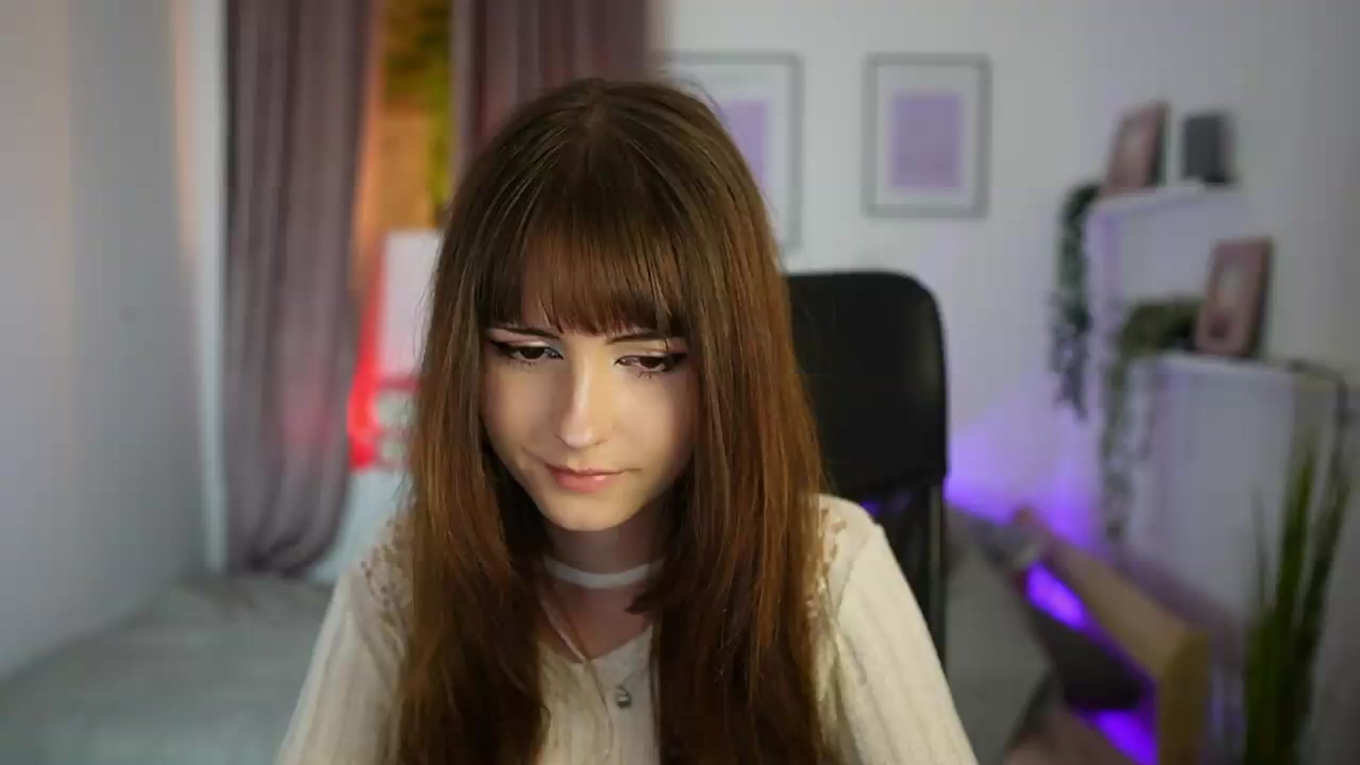 Gallery image thumbnail from Ella_Young's myfreecams stream on, 09/25/2026, 14:00 image 5 of 20