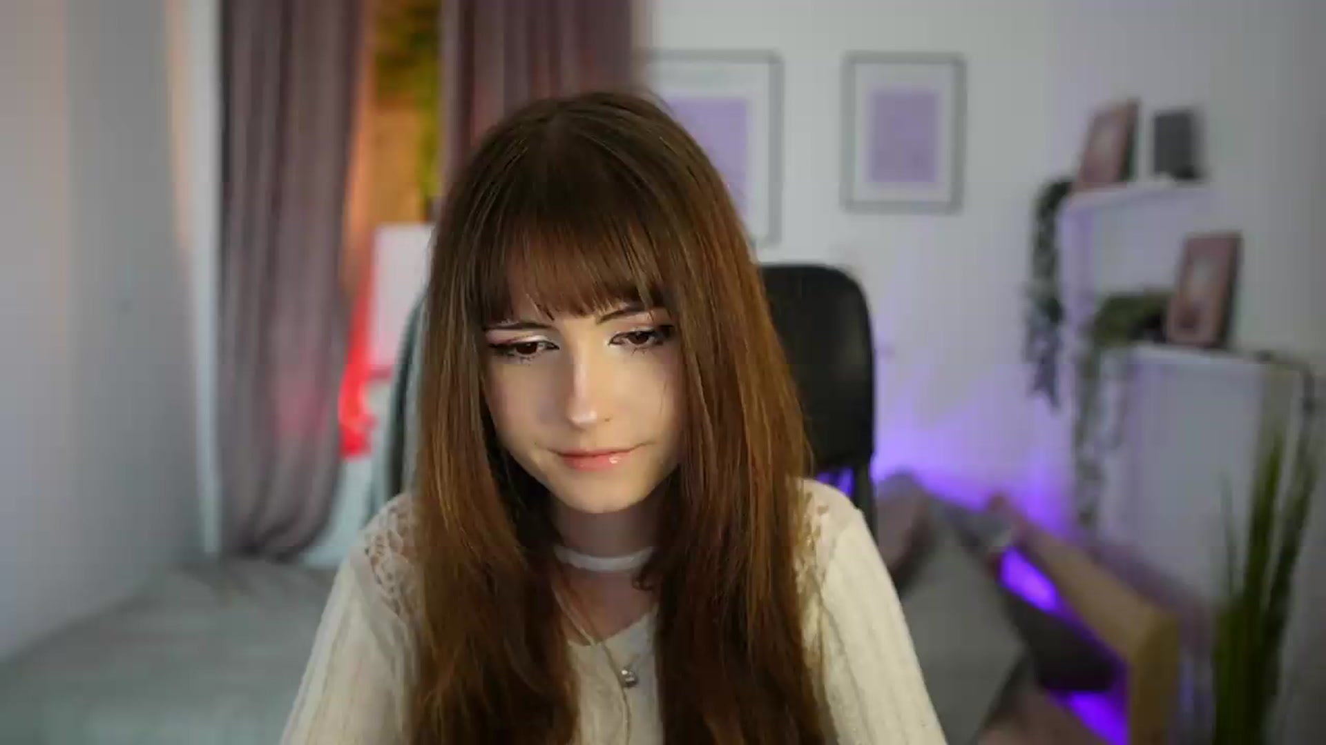 Gallery image thumbnail from Ella_Young's myfreecams stream on, 09/25/2026, 14:00 image 10 of 20