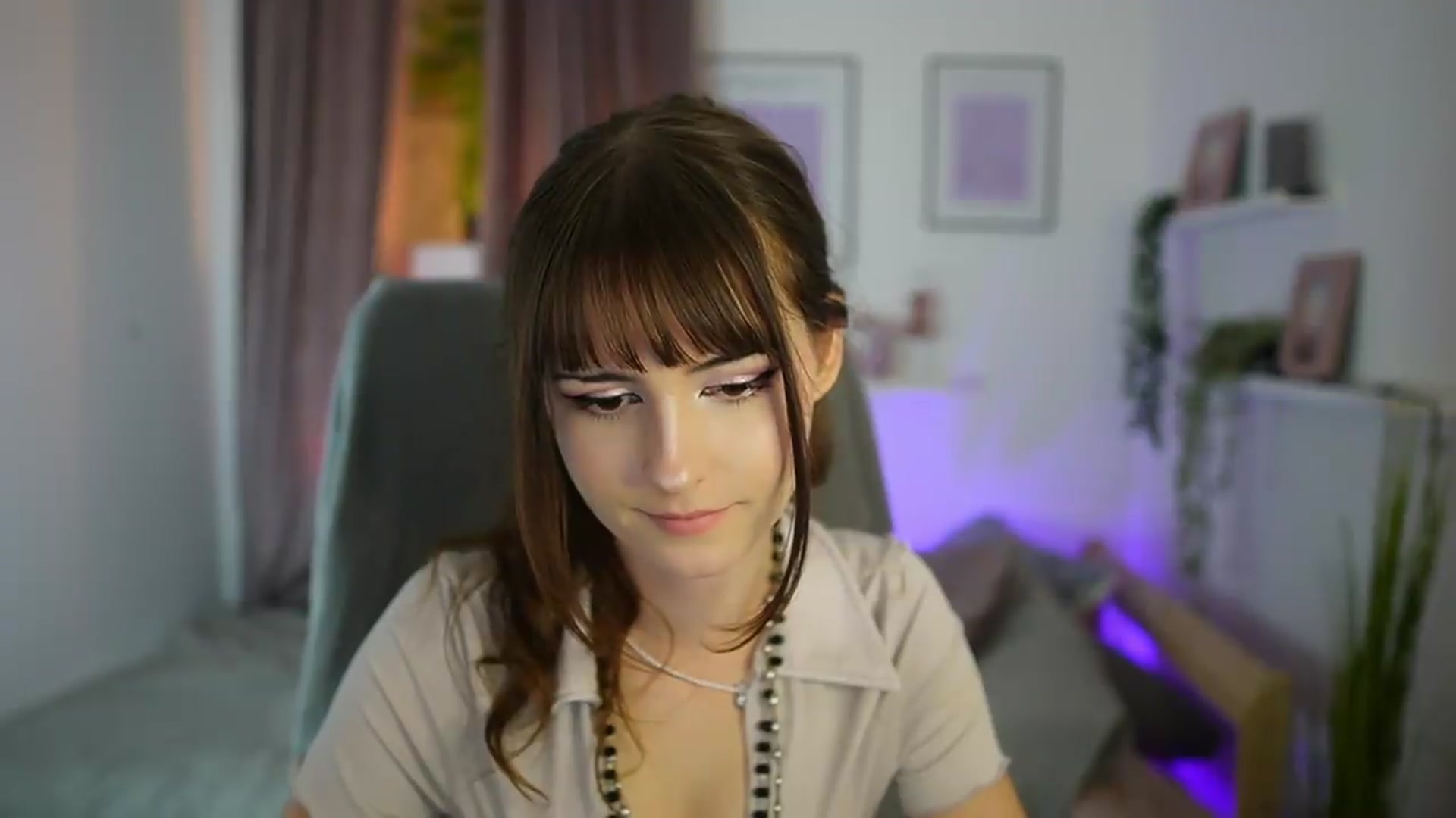 Gallery image thumbnail from Ella_Young's myfreecams stream on, 09/26/2026, 14:39 image 9 of 20