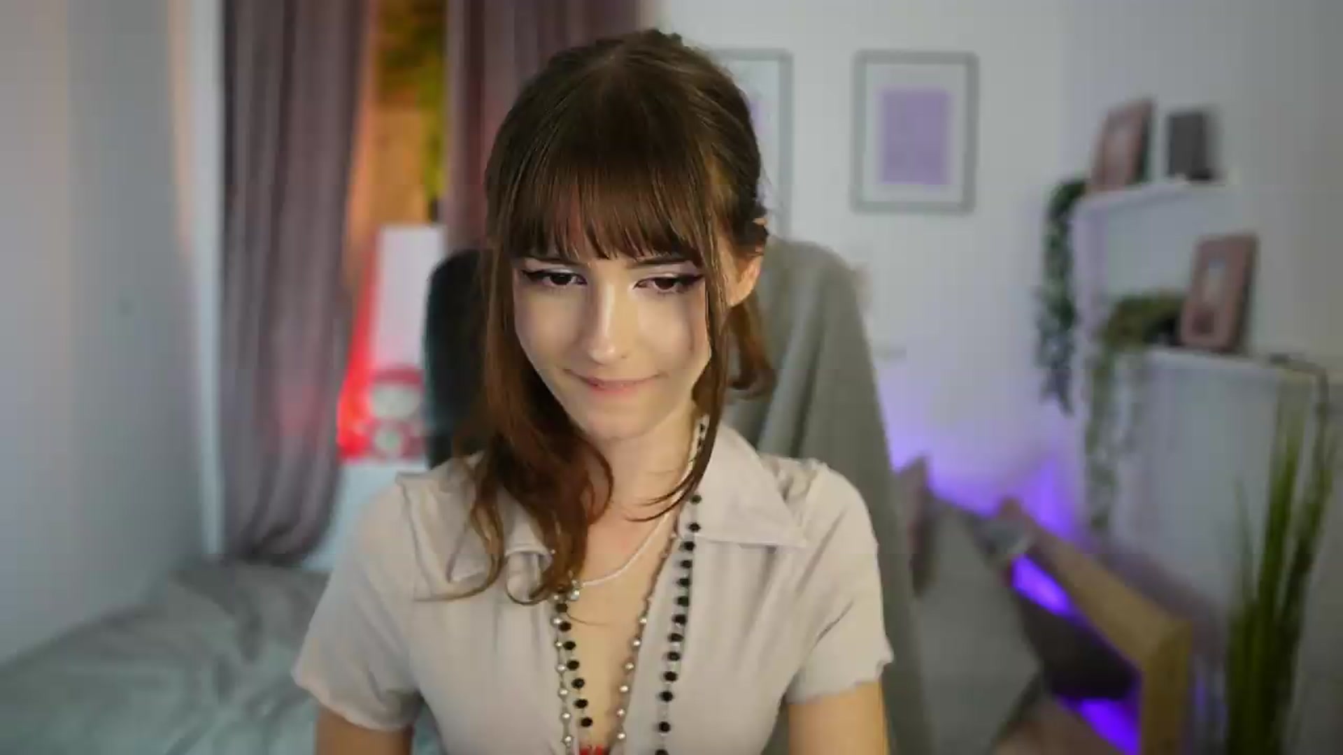 Gallery image thumbnail from Ella_Young's myfreecams stream on, 09/26/2026, 17:10 image 18 of 20