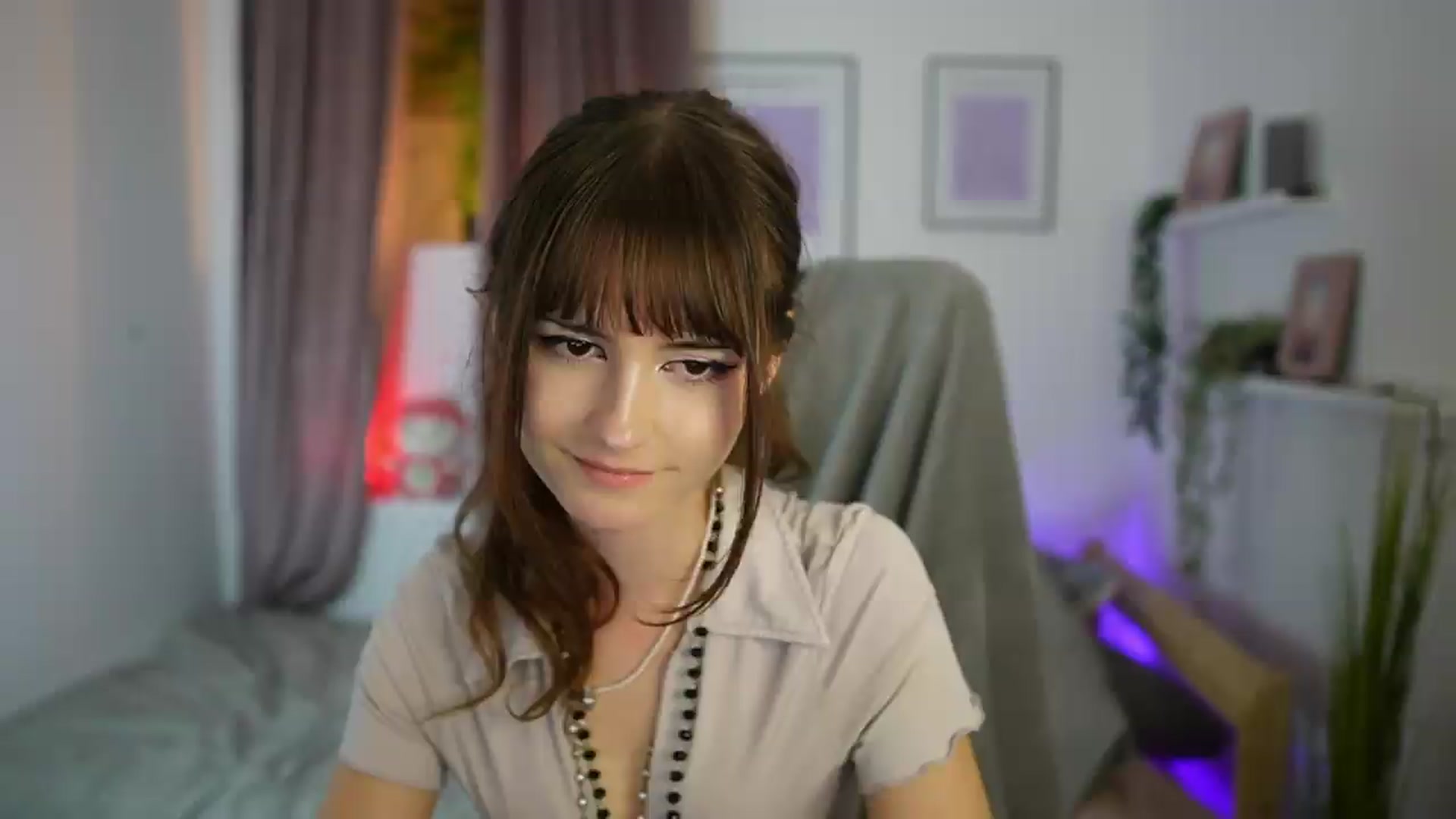 Gallery image thumbnail from Ella_Young's myfreecams stream on, 09/26/2026, 17:10 image 20 of 20