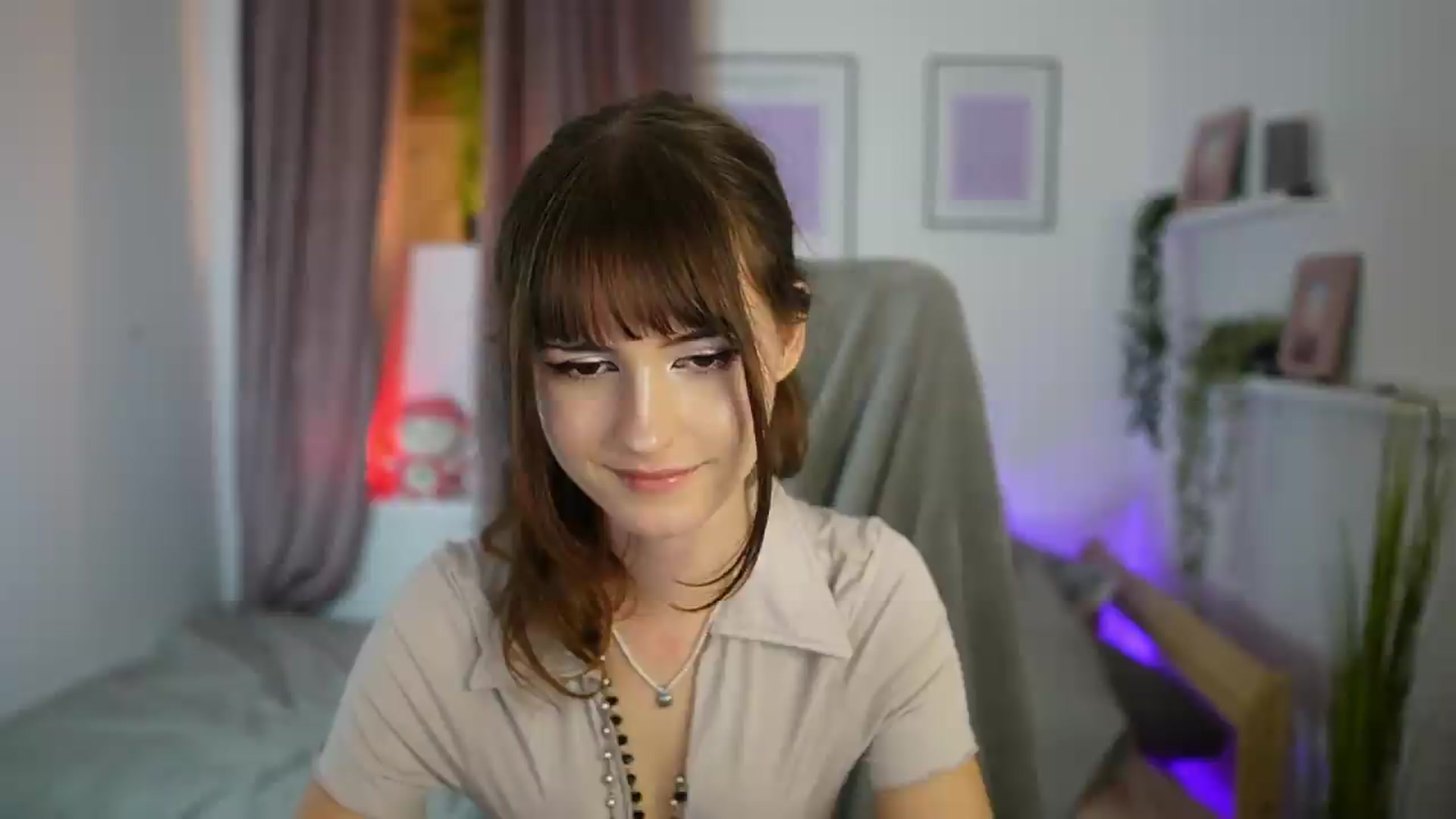 Gallery image thumbnail from Ella_Young's myfreecams stream on, 09/26/2026, 17:10 image 2 of 20