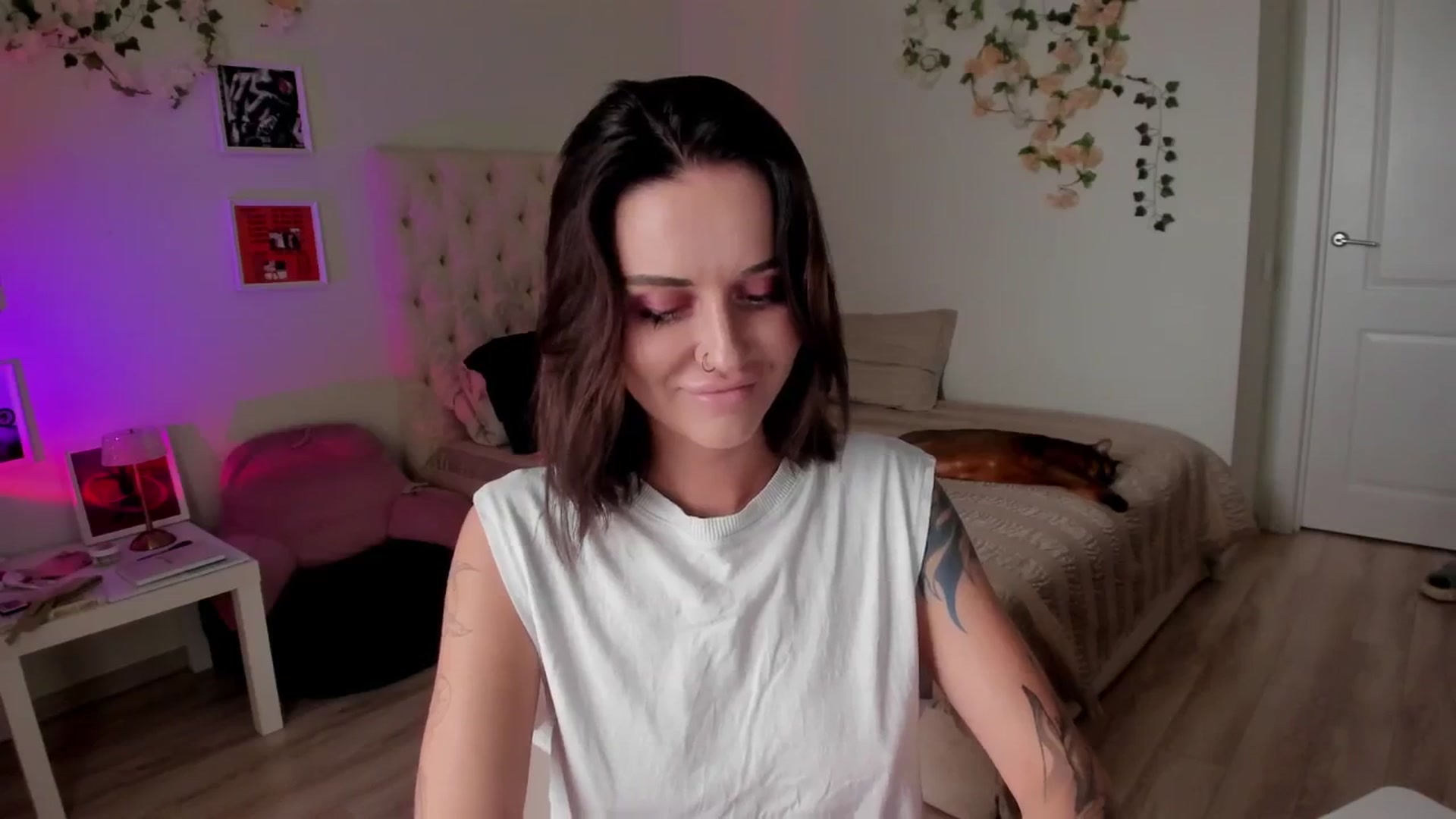 Gallery image thumbnail from Ellaaaa's myfreecams stream on, 09/17/2025, 09:20 image 16 of 20