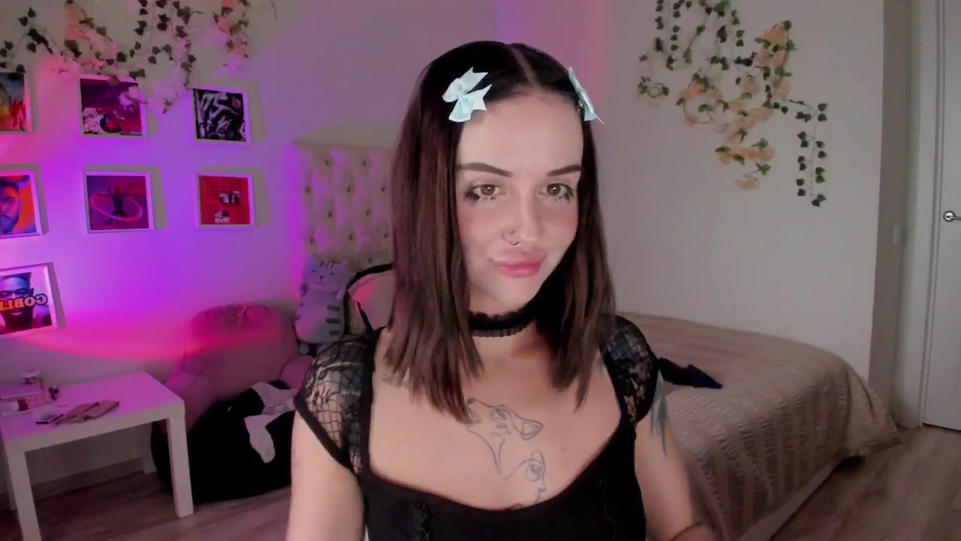 Gallery image thumbnail from Ellaaaa's myfreecams stream on, 09/21/2025, 09:42 image 12 of 20