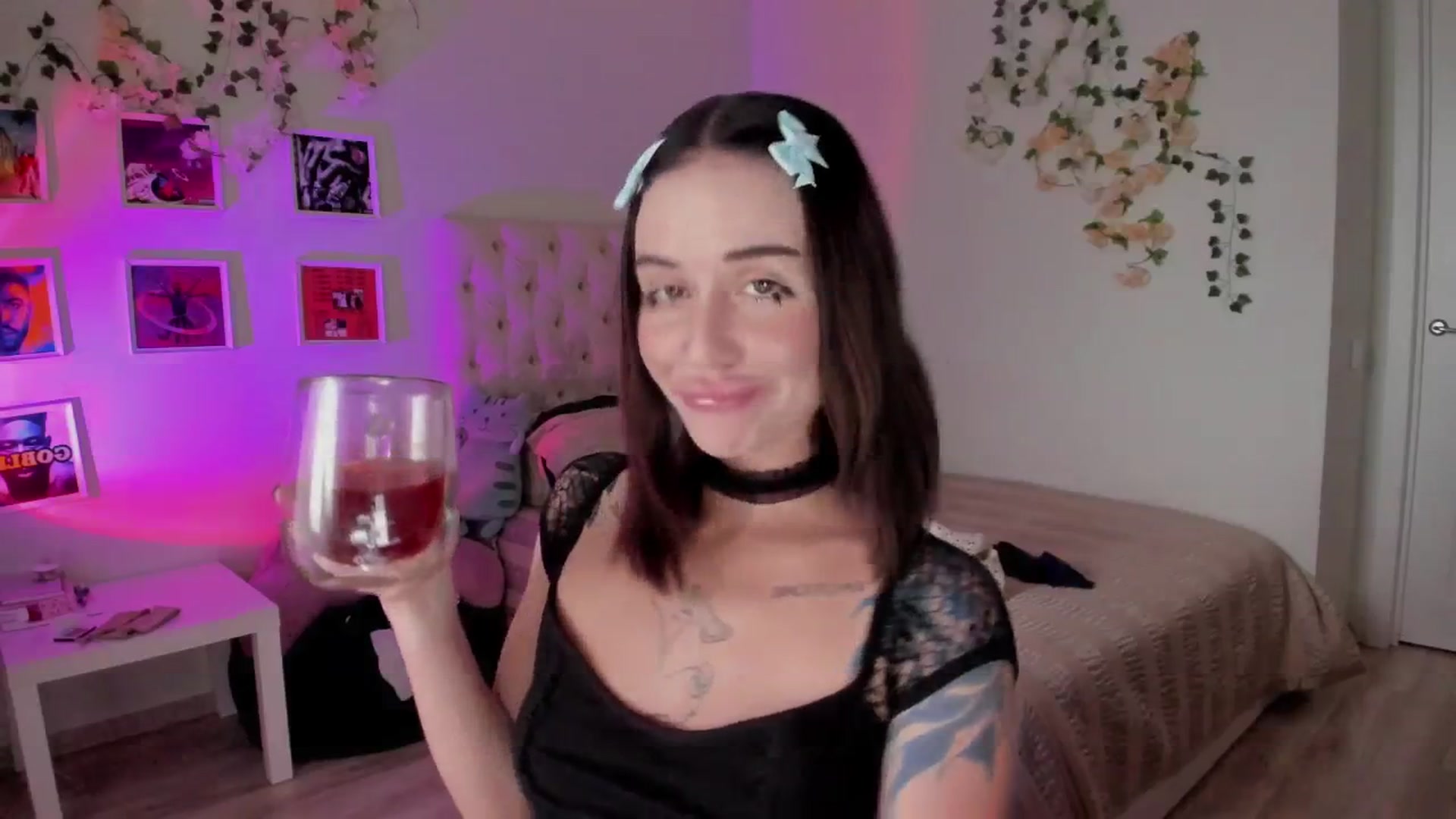 Gallery image thumbnail from Ellaaaa's myfreecams stream on, 09/21/2025, 09:42 image 13 of 20