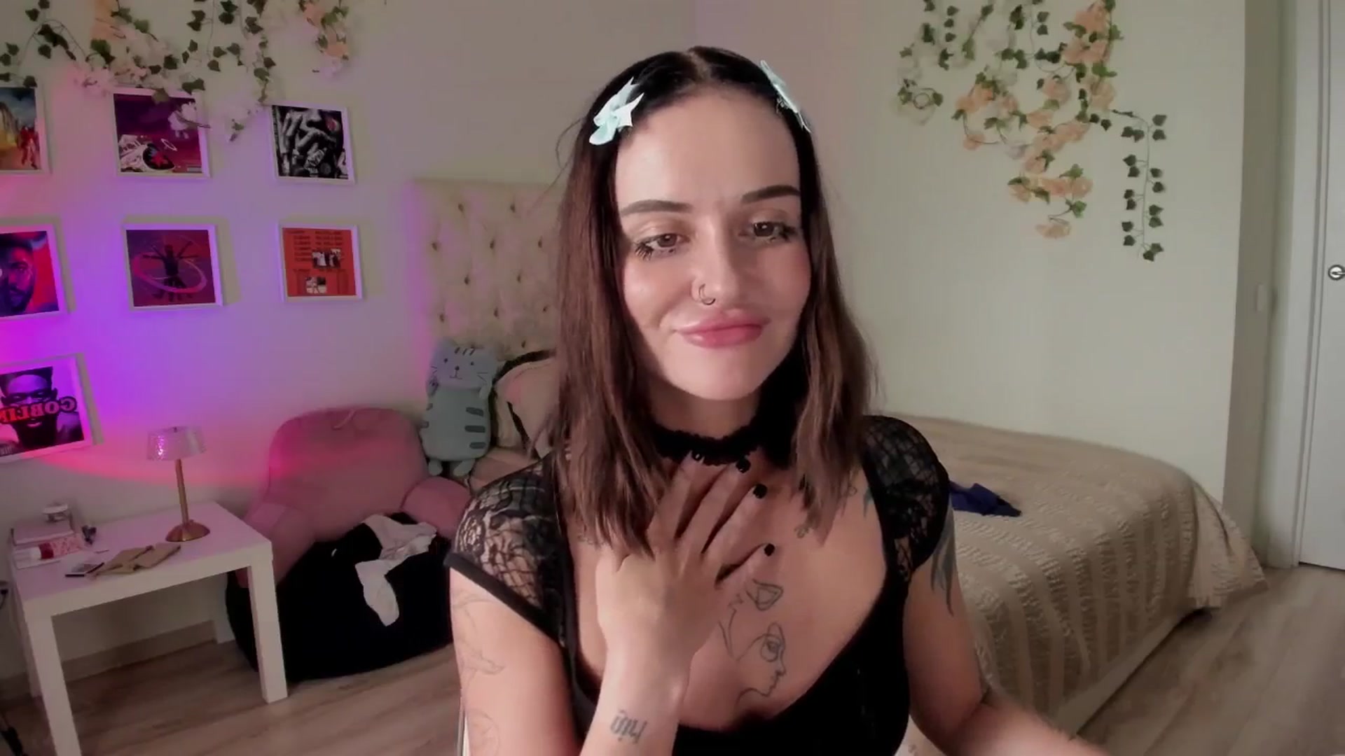 Gallery image thumbnail from Ellaaaa's myfreecams stream on, 09/21/2025, 10:52 image 13 of 20