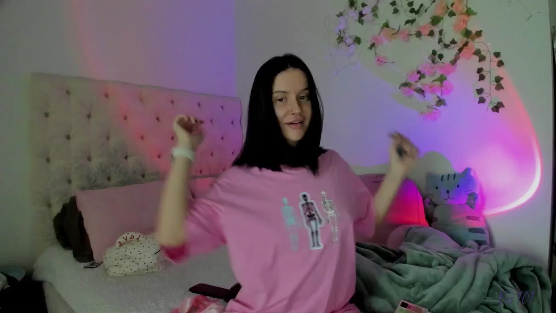 Gallery image thumbnail from Ellaaaa's myfreecams stream on, 11/02/2025, 09:26 image 1 of 20
