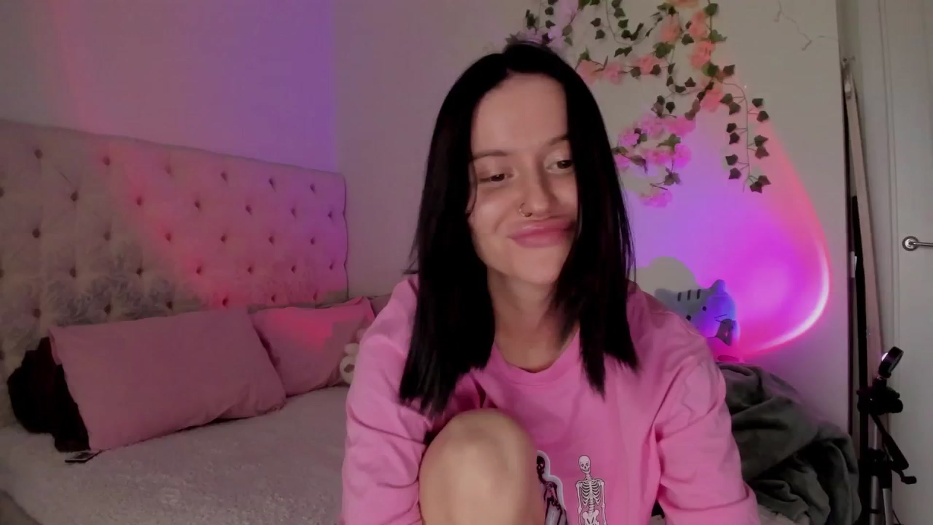 Gallery image thumbnail from Ellaaaa's myfreecams stream on, 11/02/2025, 09:26 image 19 of 20