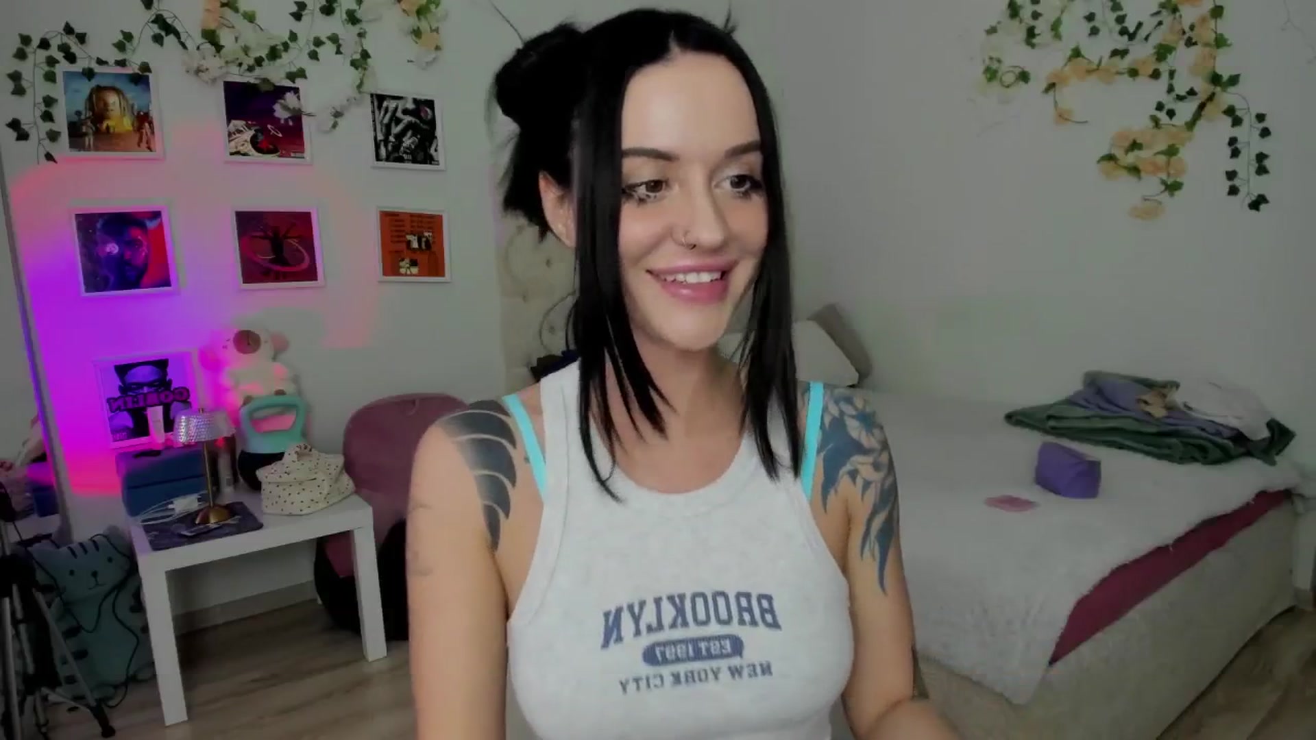 Gallery image thumbnail from Ellaaaa's myfreecams stream on, 11/05/2025, 11:15 image 7 of 20