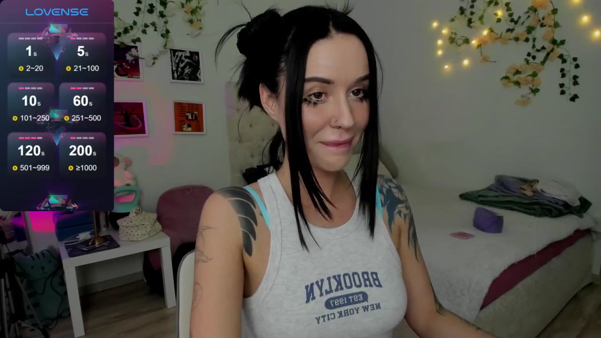 Gallery image thumbnail from Ellaaaa's myfreecams stream on, 11/05/2025, 11:15 image 10 of 20