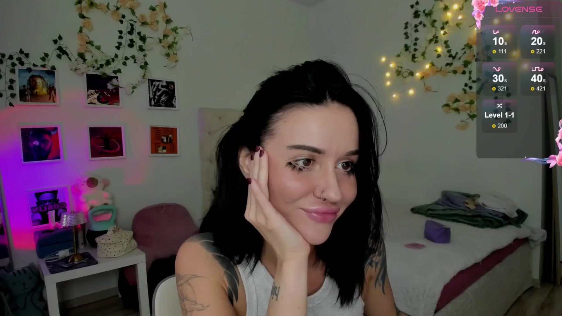 Gallery image thumbnail from Ellaaaa's myfreecams stream on, 11/05/2025, 11:15 image 17 of 20