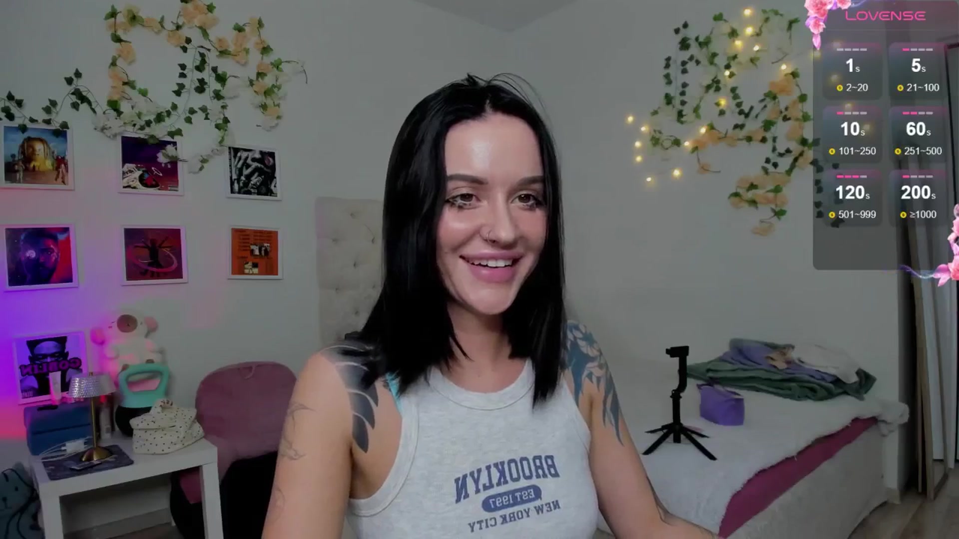 Gallery image thumbnail from Ellaaaa's myfreecams stream on, 11/05/2025, 11:57 image 9 of 20