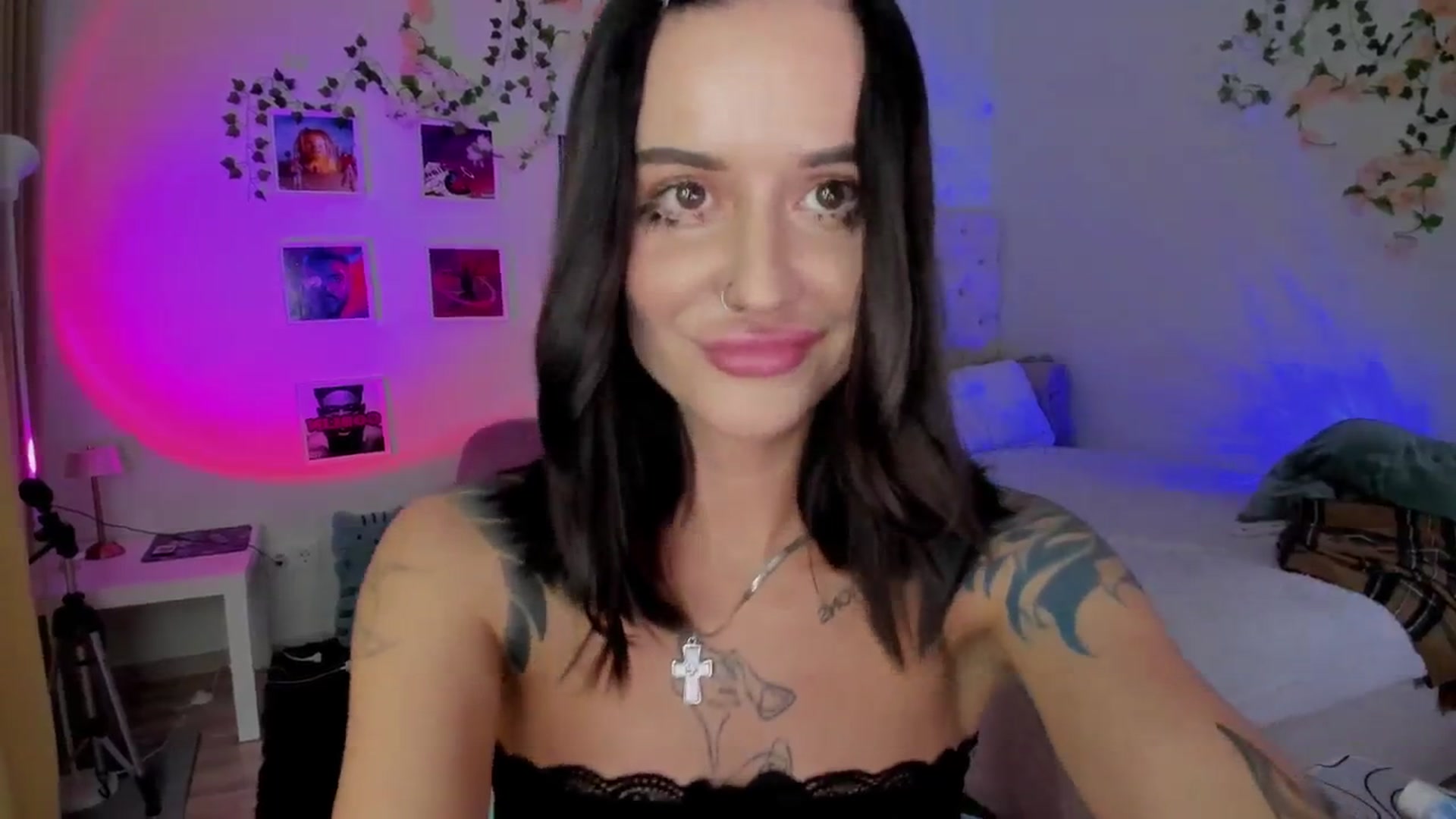Gallery image thumbnail from Ellaaaa's myfreecams stream on, 11/10/2025, 10:29 image 19 of 20