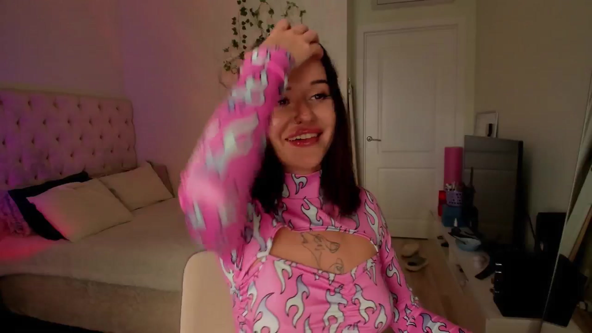 Gallery image thumbnail from Ellaaaa's myfreecams stream on, 11/15/2025, 10:28 image 19 of 20