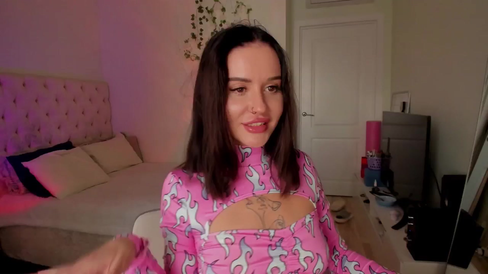 Gallery image thumbnail from Ellaaaa's myfreecams stream on, 11/15/2025, 10:28 image 11 of 20