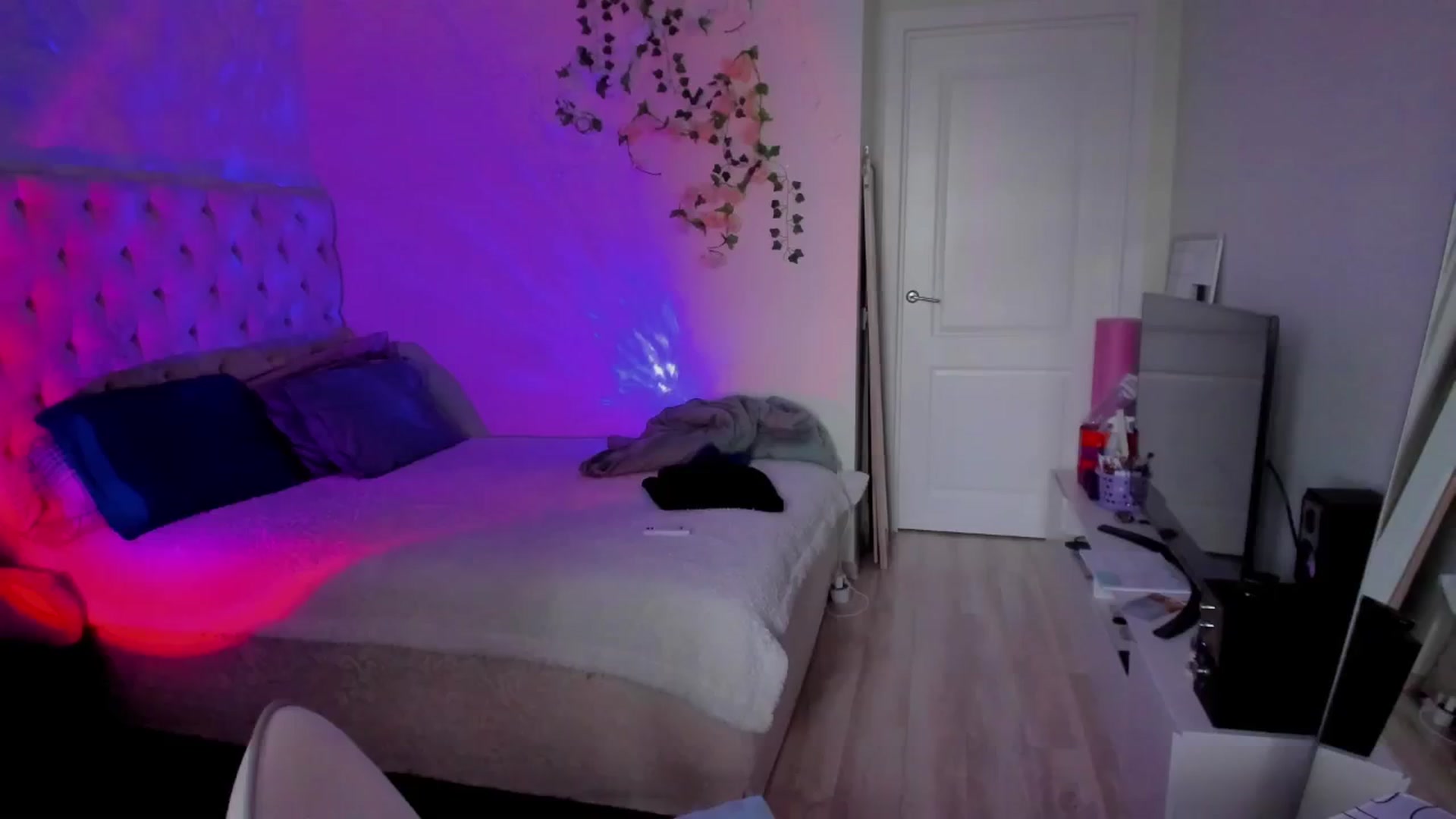 Gallery image thumbnail from Ellaaaa's myfreecams stream on, 11/22/2025, 10:13 image 19 of 20