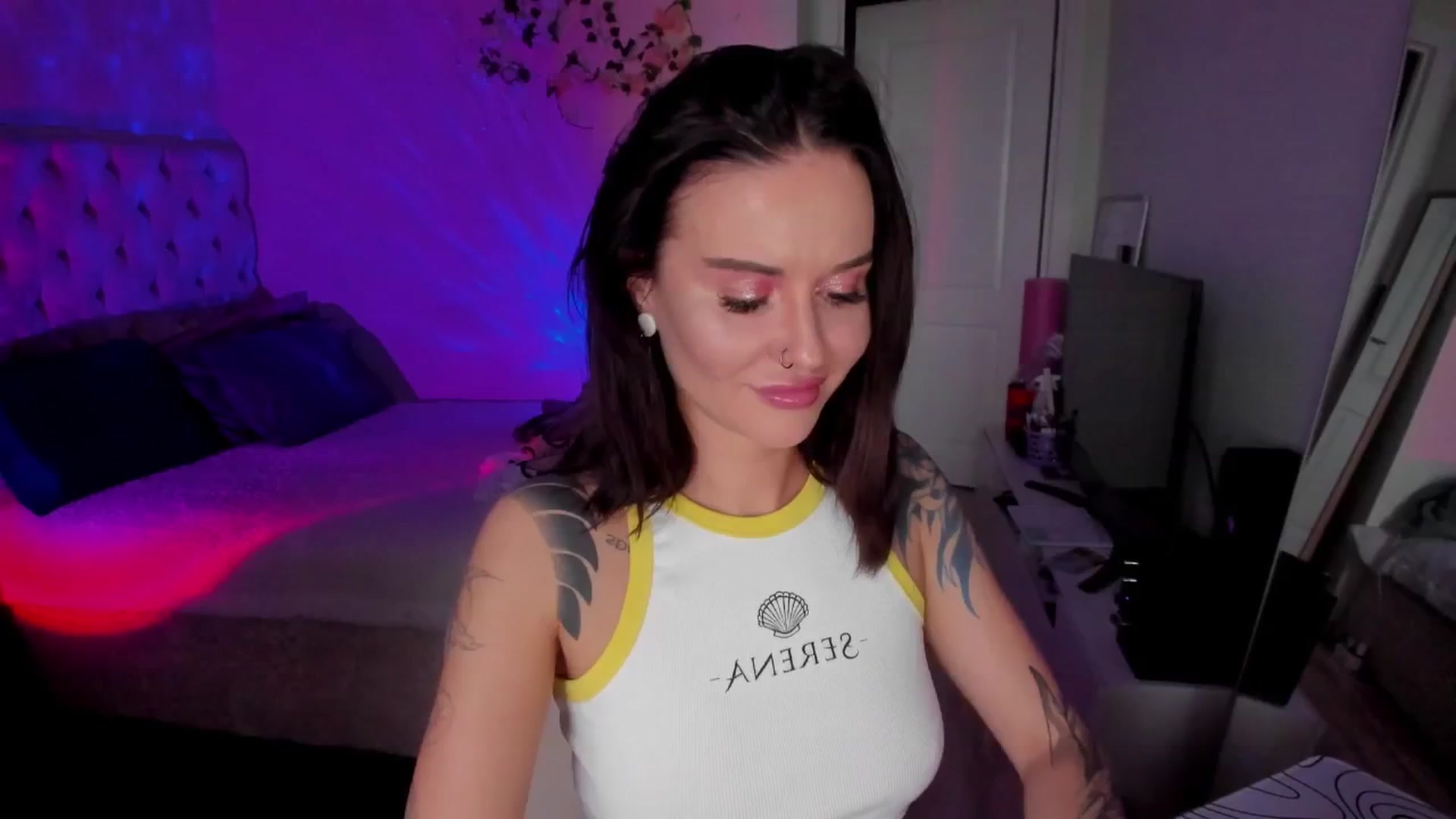Gallery image thumbnail from Ellaaaa's myfreecams stream on, 11/22/2025, 10:13 image 10 of 20
