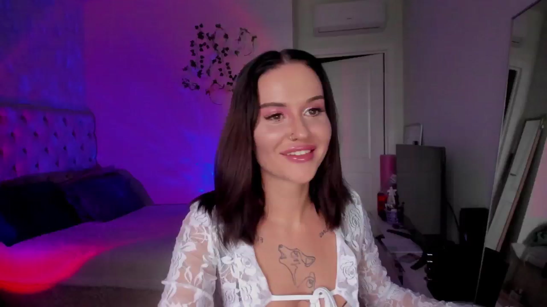 Gallery image thumbnail from Ellaaaa's myfreecams stream on, 11/22/2025, 10:13 image 2 of 20