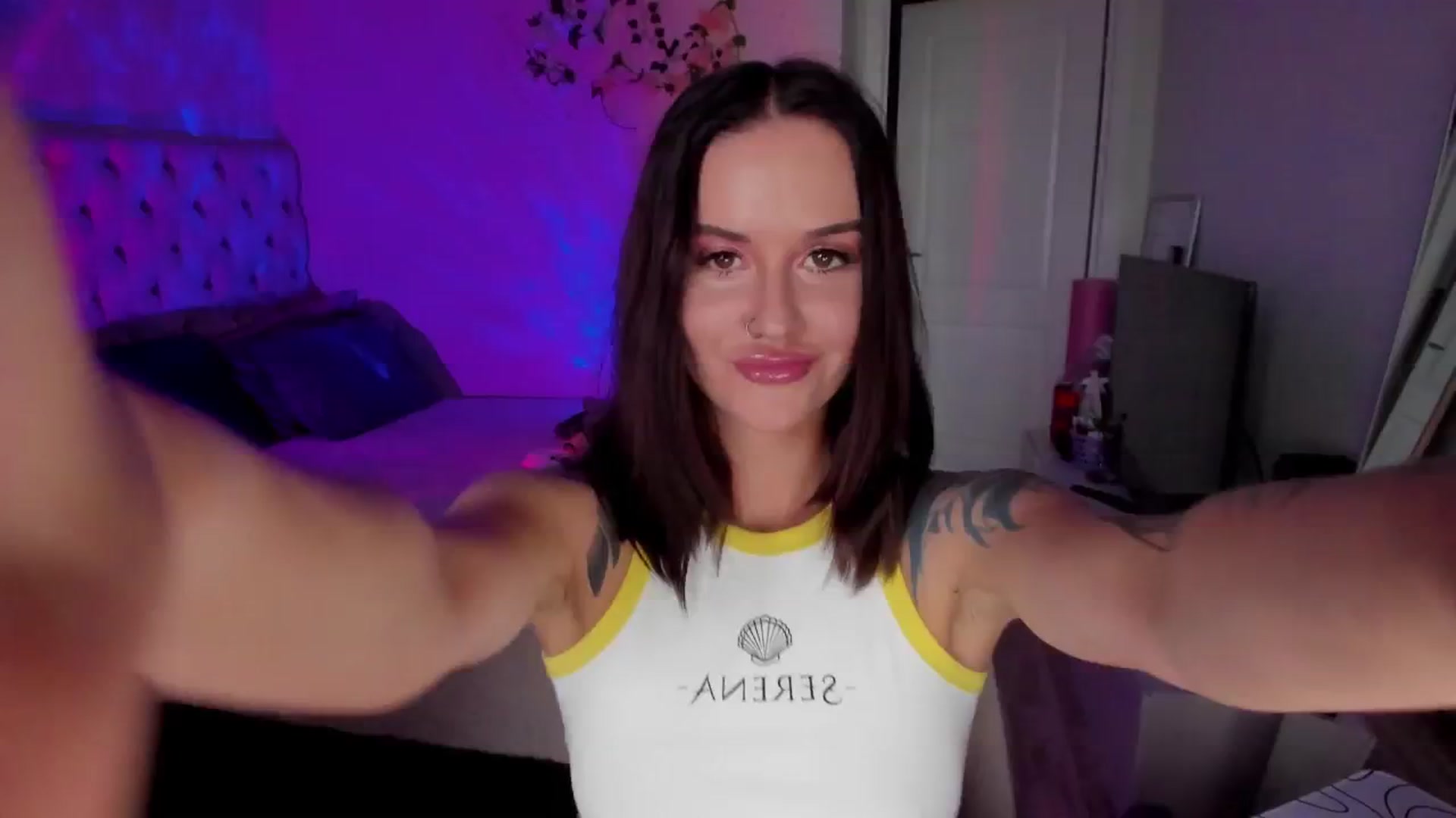 Gallery image thumbnail from Ellaaaa's myfreecams stream on, 11/22/2025, 10:13 image 6 of 20