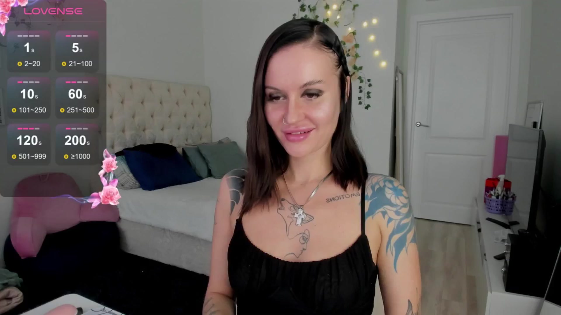 Gallery image thumbnail from Ellaaaa's myfreecams stream on, 11/24/2025, 09:35 image 2 of 20