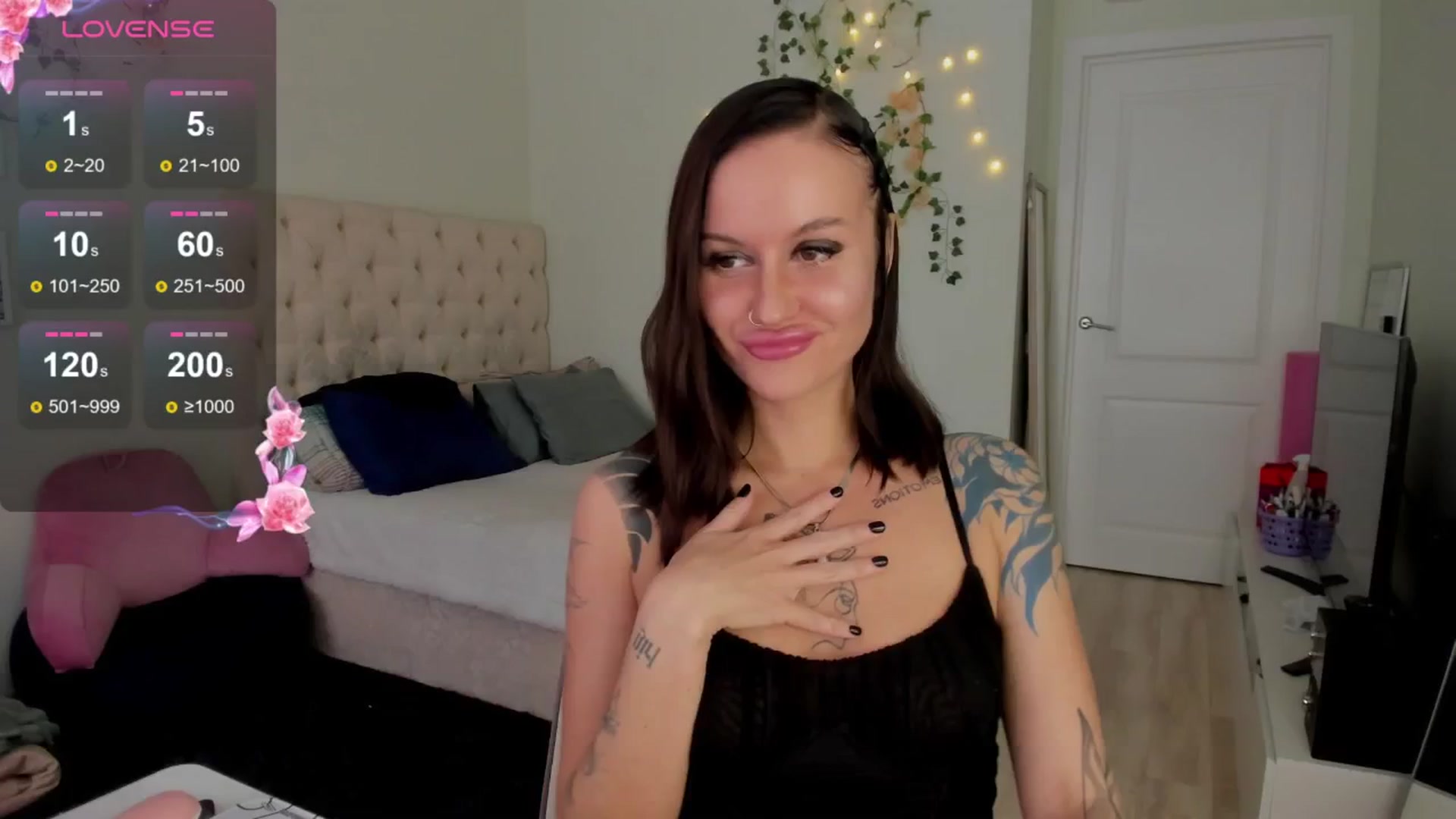 Gallery image thumbnail from Ellaaaa's myfreecams stream on, 11/24/2025, 09:35 image 4 of 20