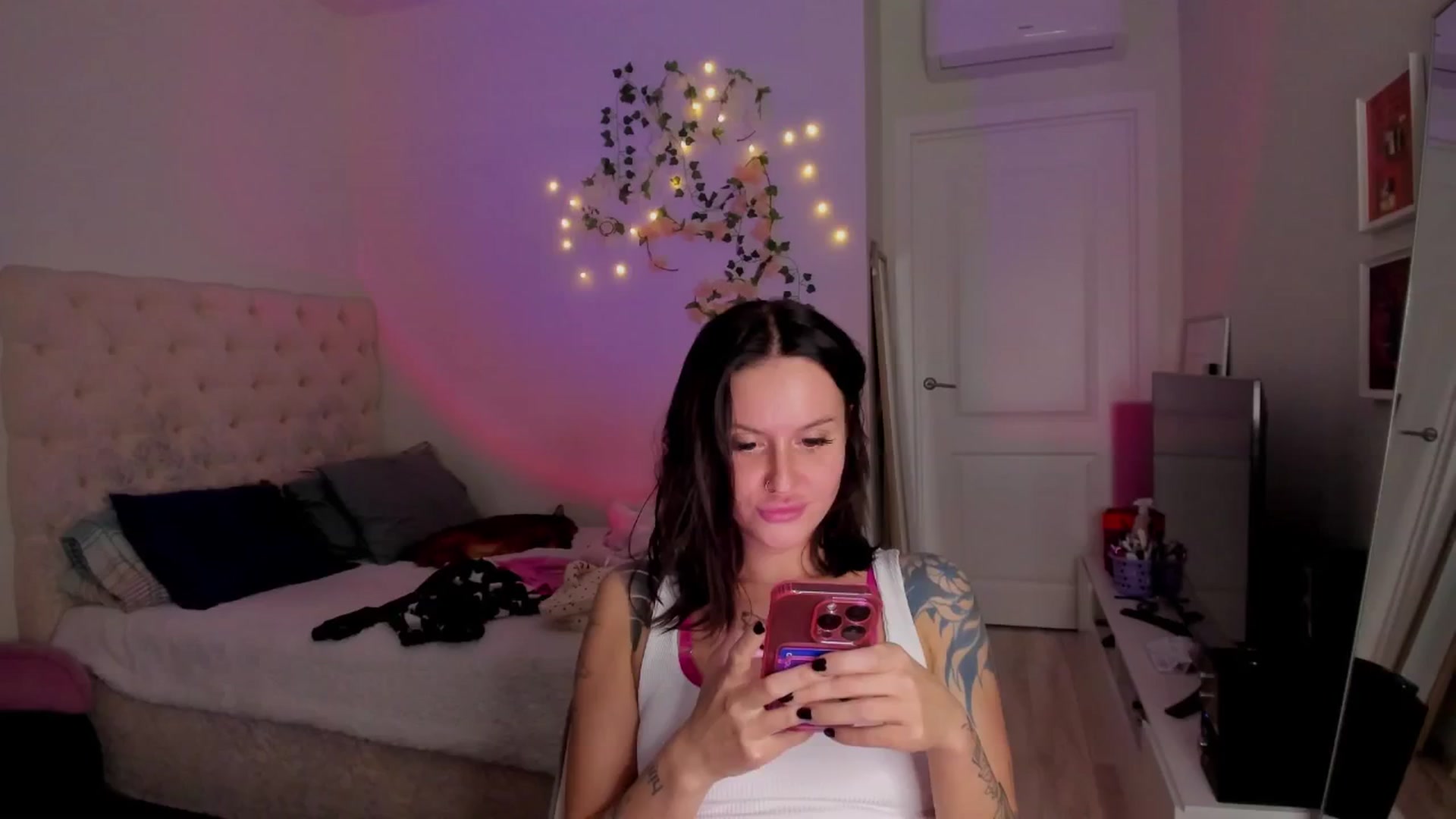 Gallery image thumbnail from Ellaaaa's myfreecams stream on, 11/24/2025, 14:30 image 19 of 20