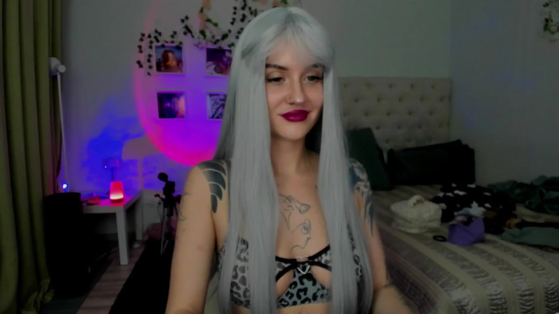 Gallery image thumbnail from Ellaaaa's myfreecams stream on, 12/03/2025, 15:29 image 8 of 20