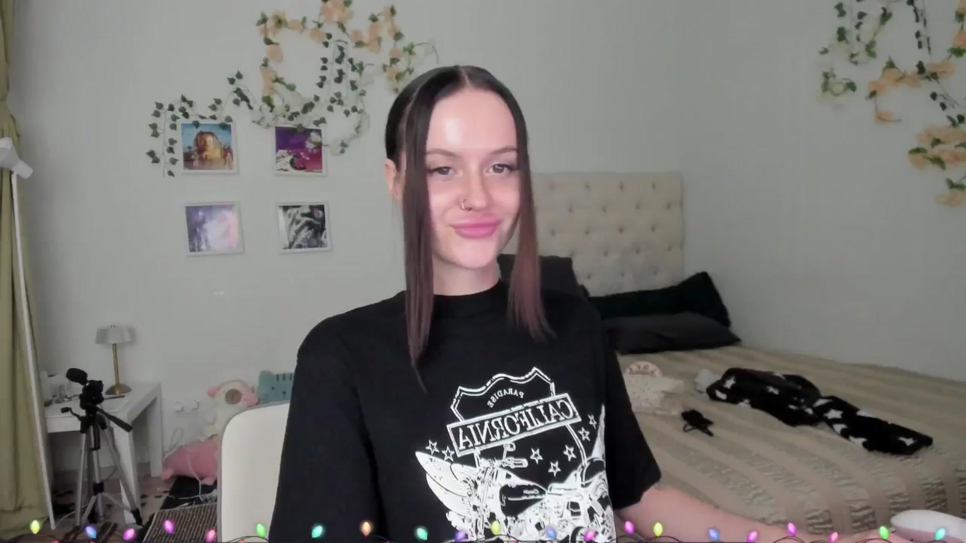 Gallery image thumbnail from Ellaaaa's myfreecams stream on, 12/05/2025, 15:11 image 8 of 20
