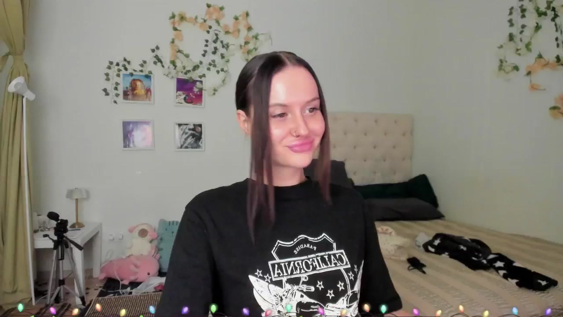 Gallery image thumbnail from Ellaaaa's myfreecams stream on, 12/05/2025, 15:11 image 11 of 20