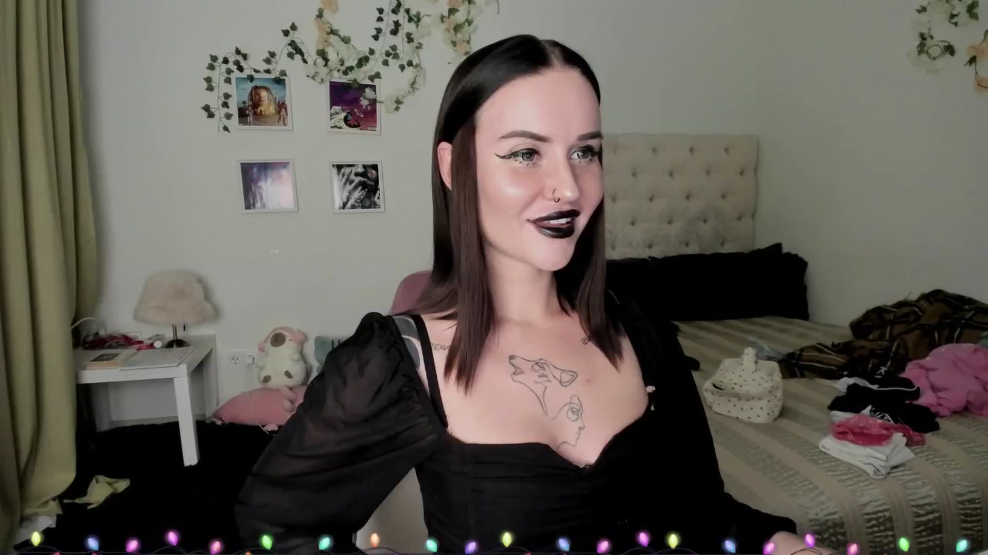 Gallery image thumbnail from Ellaaaa's myfreecams stream on, 12/08/2025, 14:02 image 14 of 20