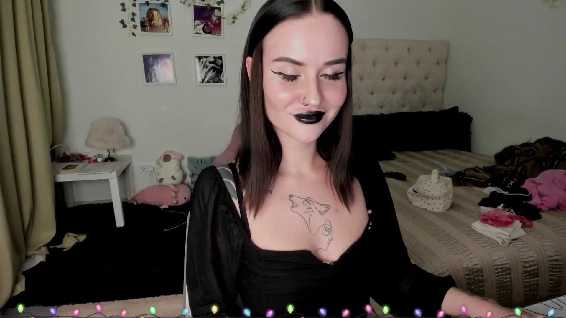 Gallery image thumbnail from Ellaaaa's myfreecams stream on, 12/08/2025, 14:02 image 6 of 20