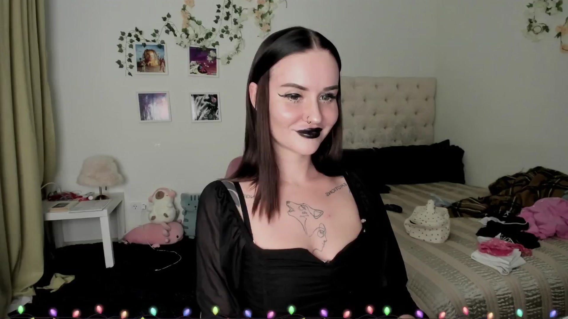 Gallery image thumbnail from Ellaaaa's myfreecams stream on, 12/08/2025, 14:02 image 18 of 20