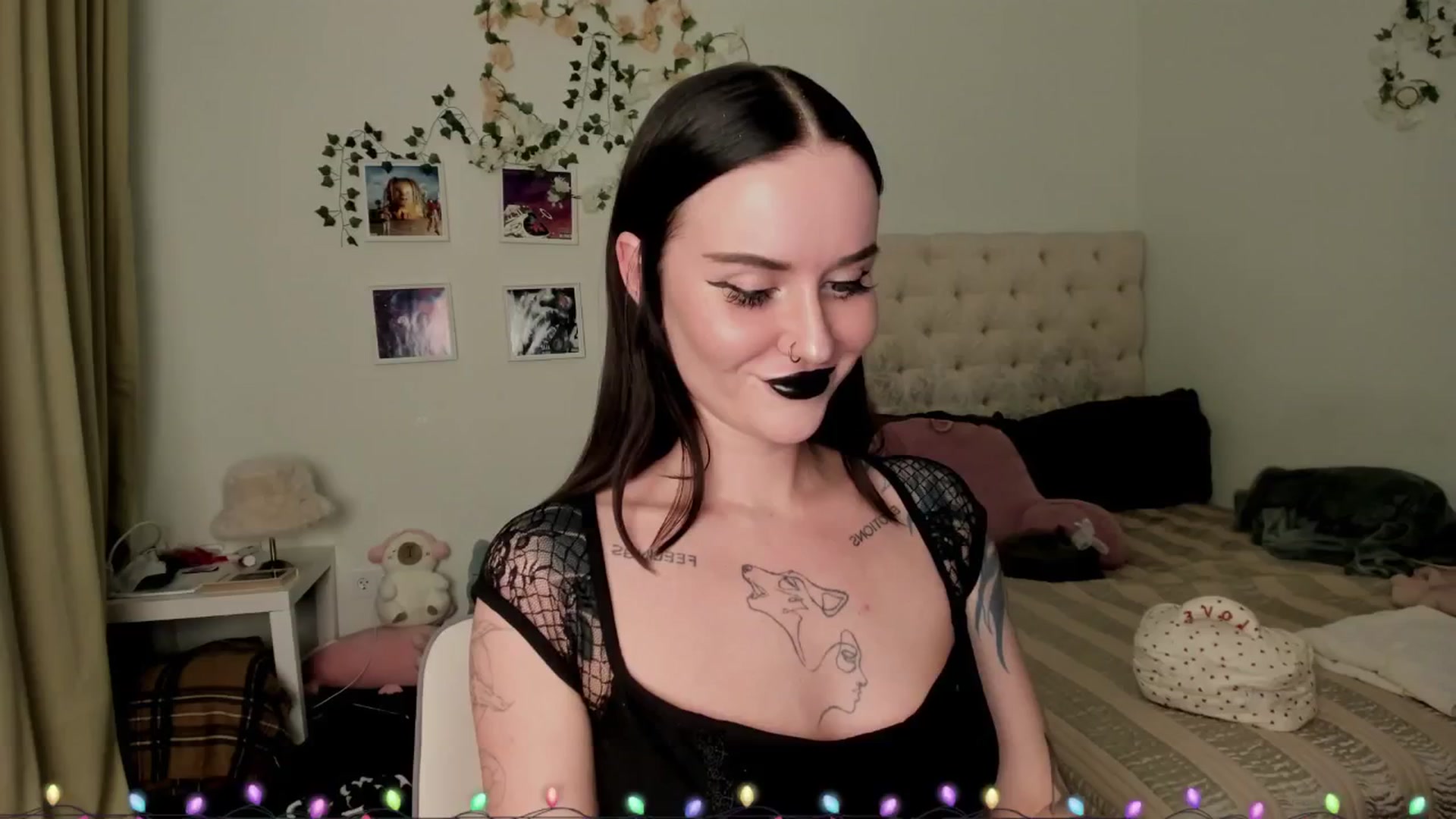 Gallery image thumbnail from Ellaaaa's myfreecams stream on, 12/09/2025, 14:39 image 11 of 20