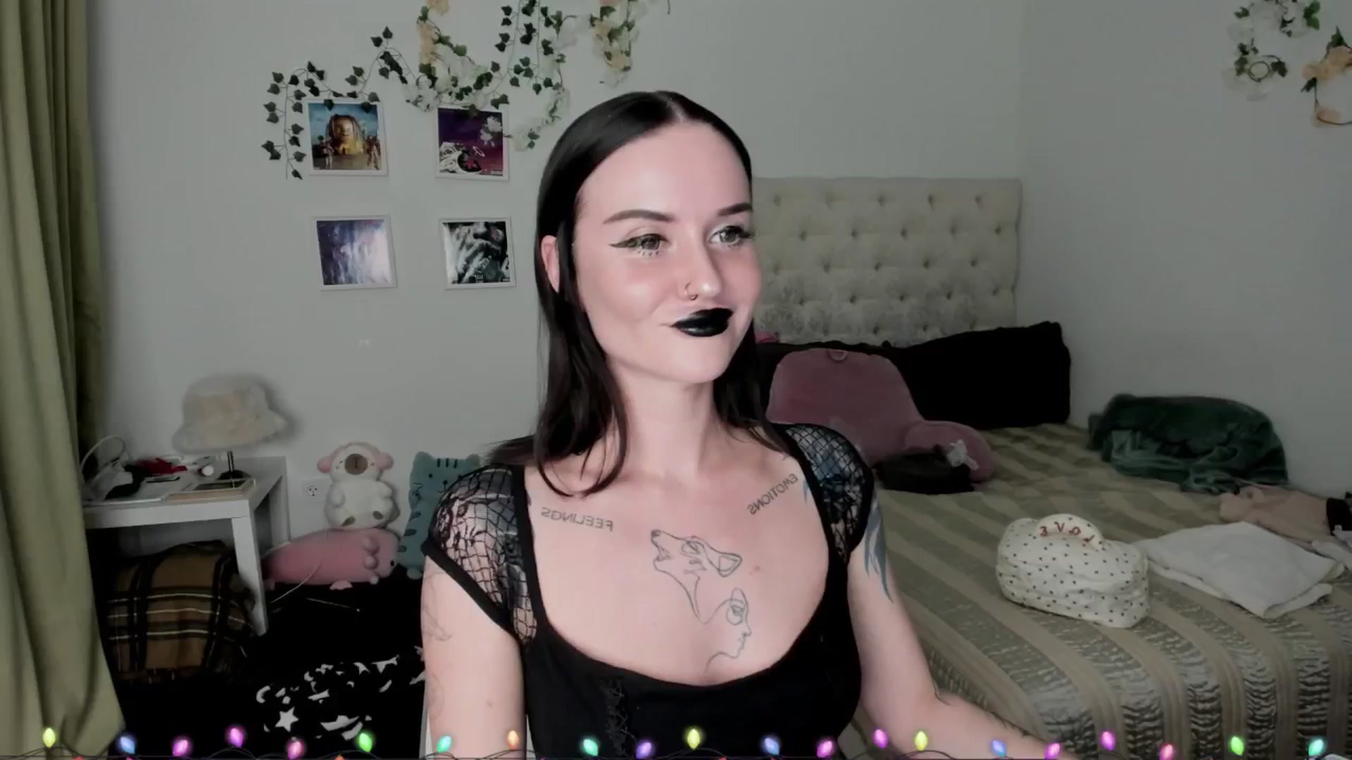 Gallery image thumbnail from Ellaaaa's myfreecams stream on, 12/09/2025, 14:39 image 5 of 20