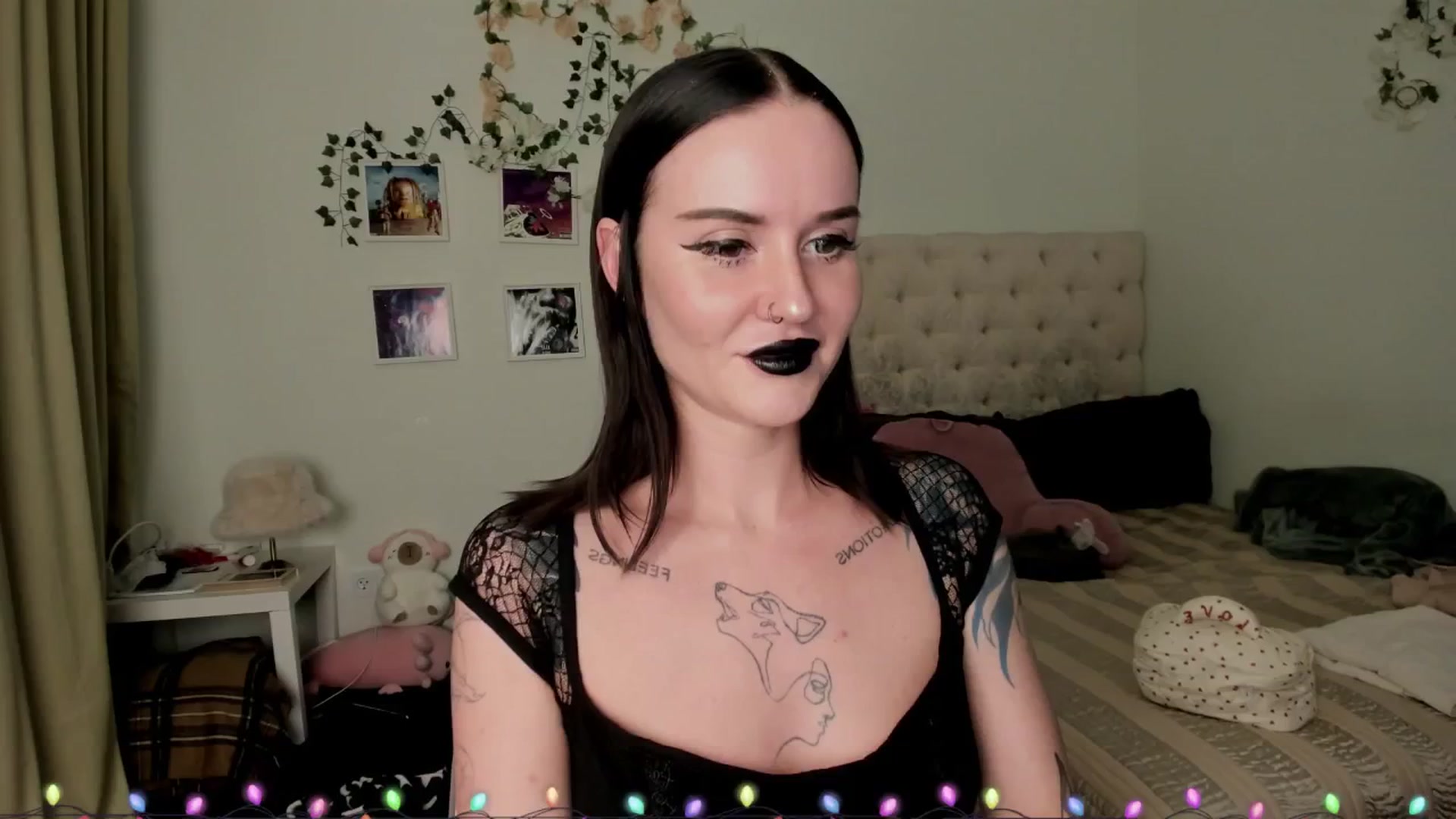 Gallery image thumbnail from Ellaaaa's myfreecams stream on, 12/09/2025, 14:39 image 15 of 20