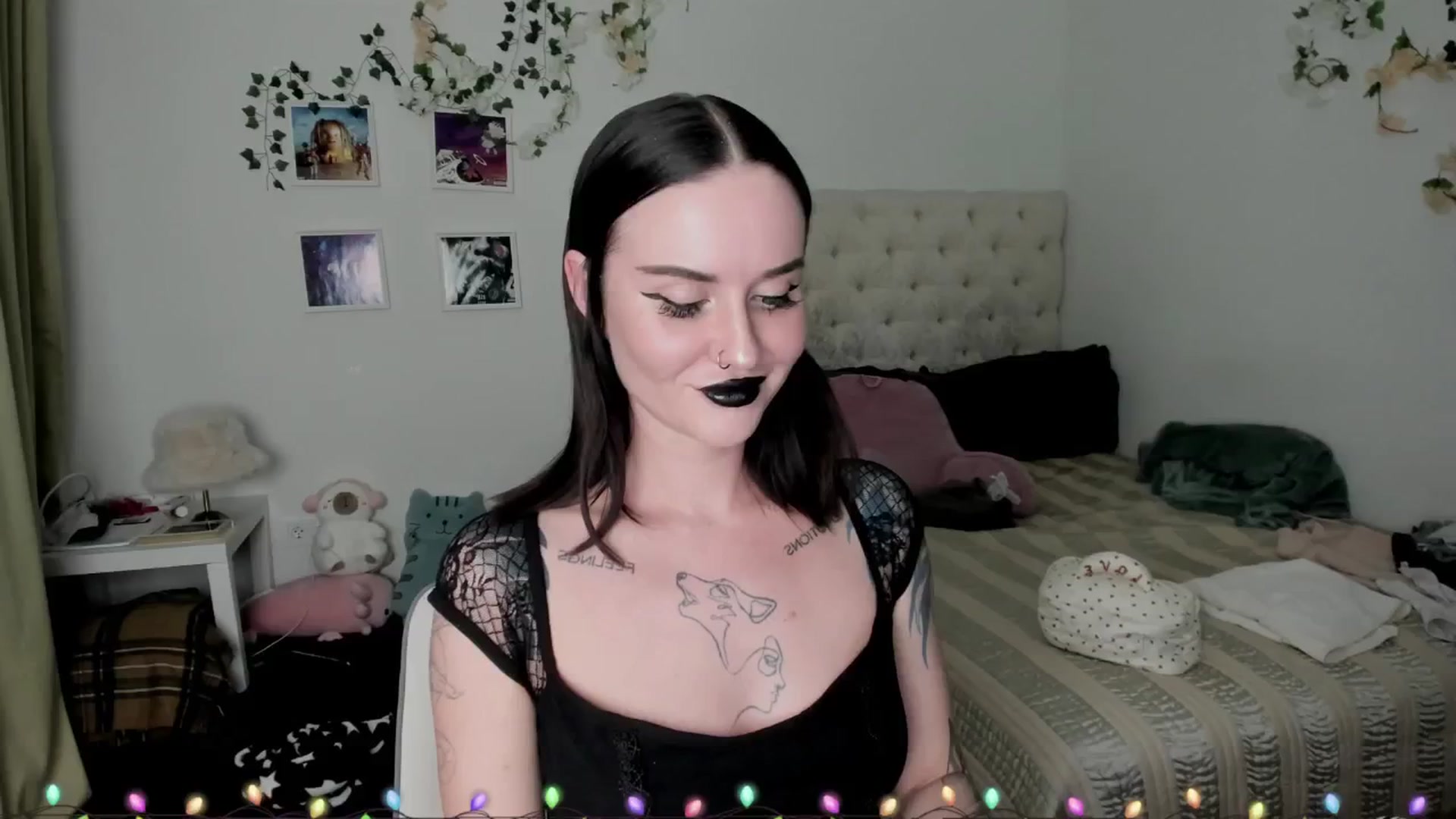 Gallery image thumbnail from Ellaaaa's myfreecams stream on, 12/09/2025, 14:39 image 7 of 20