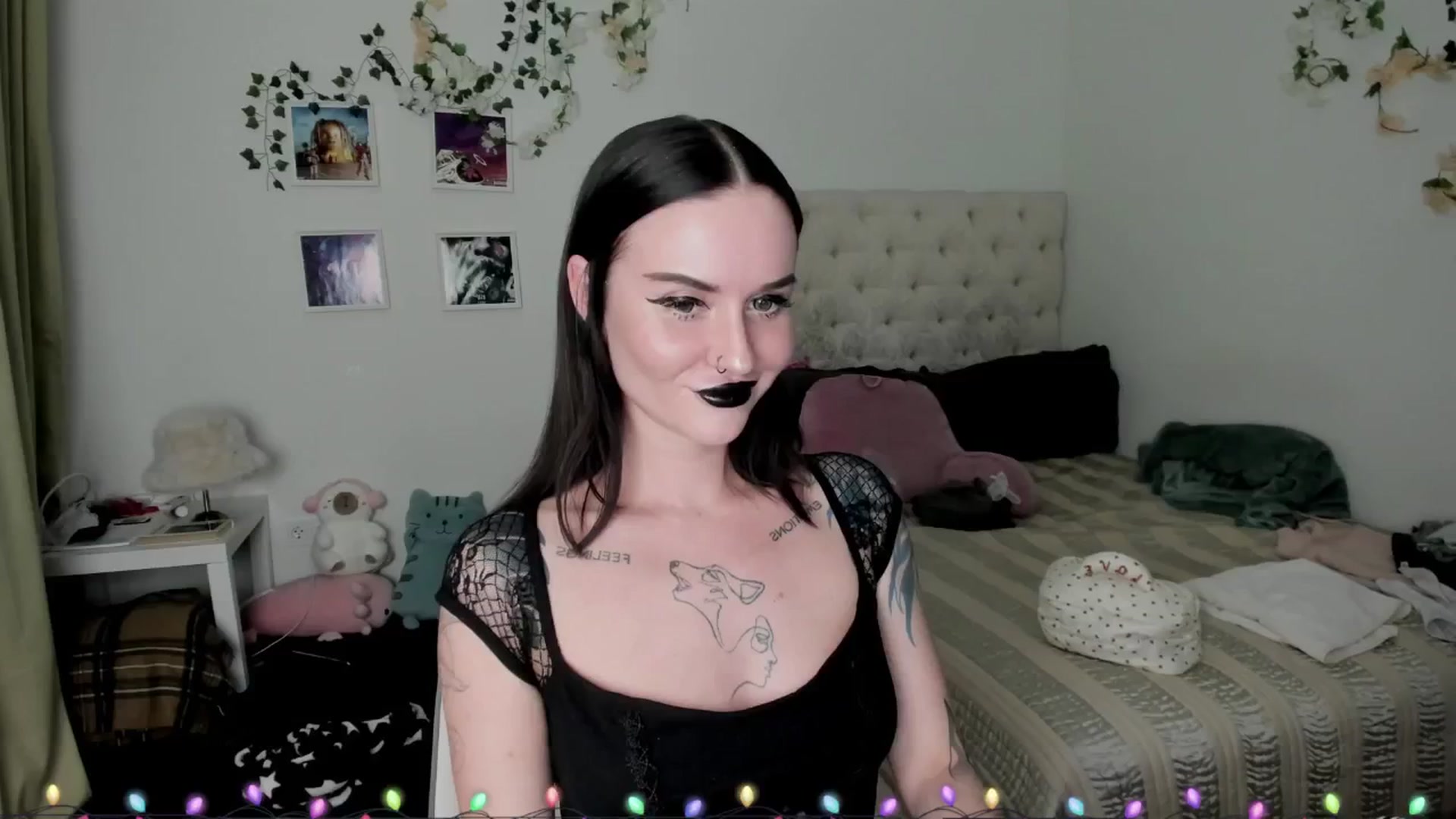 Gallery image thumbnail from Ellaaaa's myfreecams stream on, 12/09/2025, 14:39 image 6 of 20