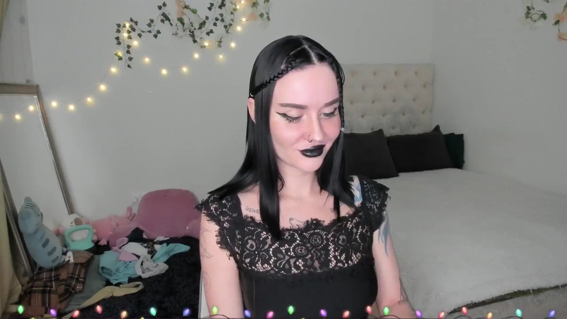 Gallery image thumbnail from Ellaaaa's myfreecams stream on, 12/29/2025, 10:52 image 2 of 20