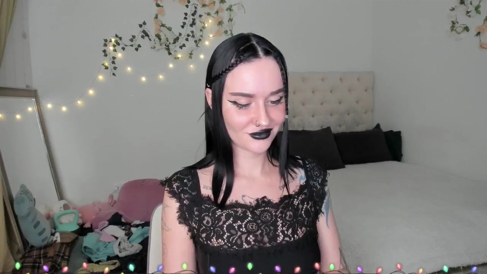 Gallery image thumbnail from Ellaaaa's myfreecams stream on, 12/29/2025, 10:52 image 19 of 20