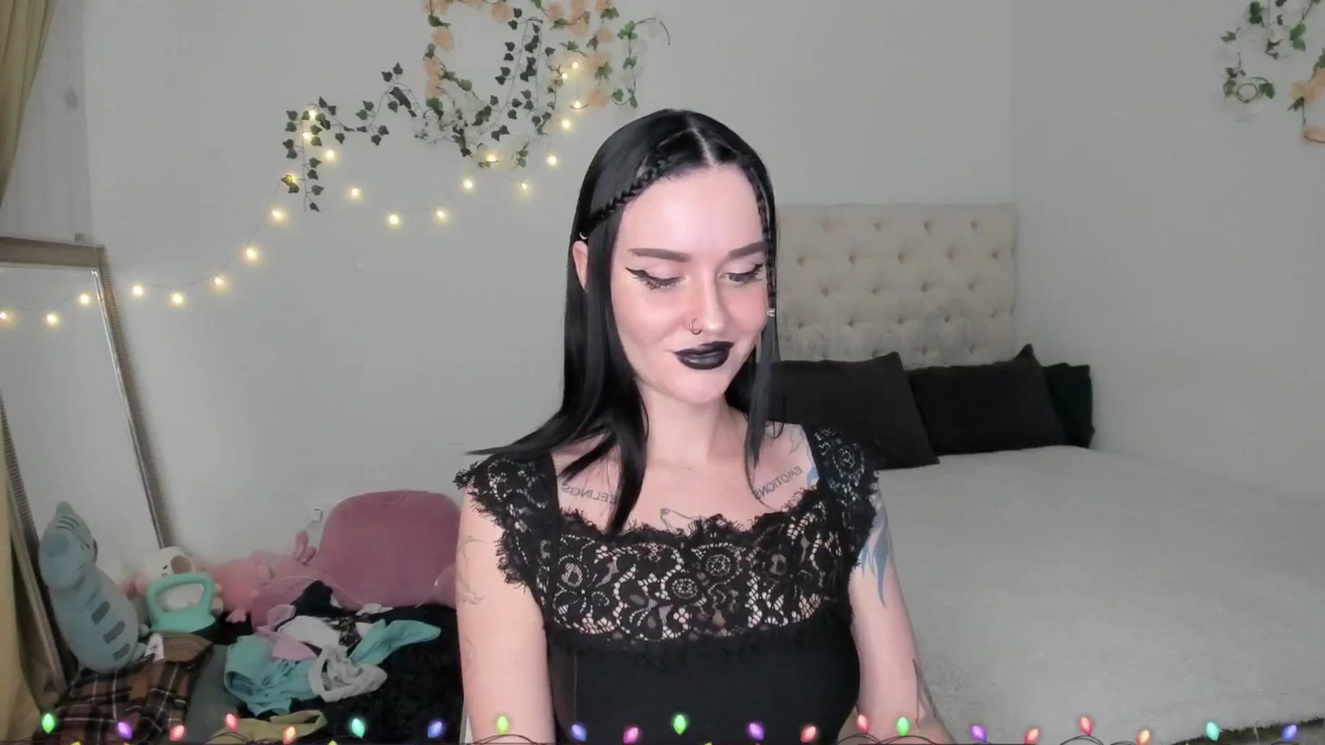 Gallery image thumbnail from Ellaaaa's myfreecams stream on, 12/29/2025, 10:52 image 20 of 20