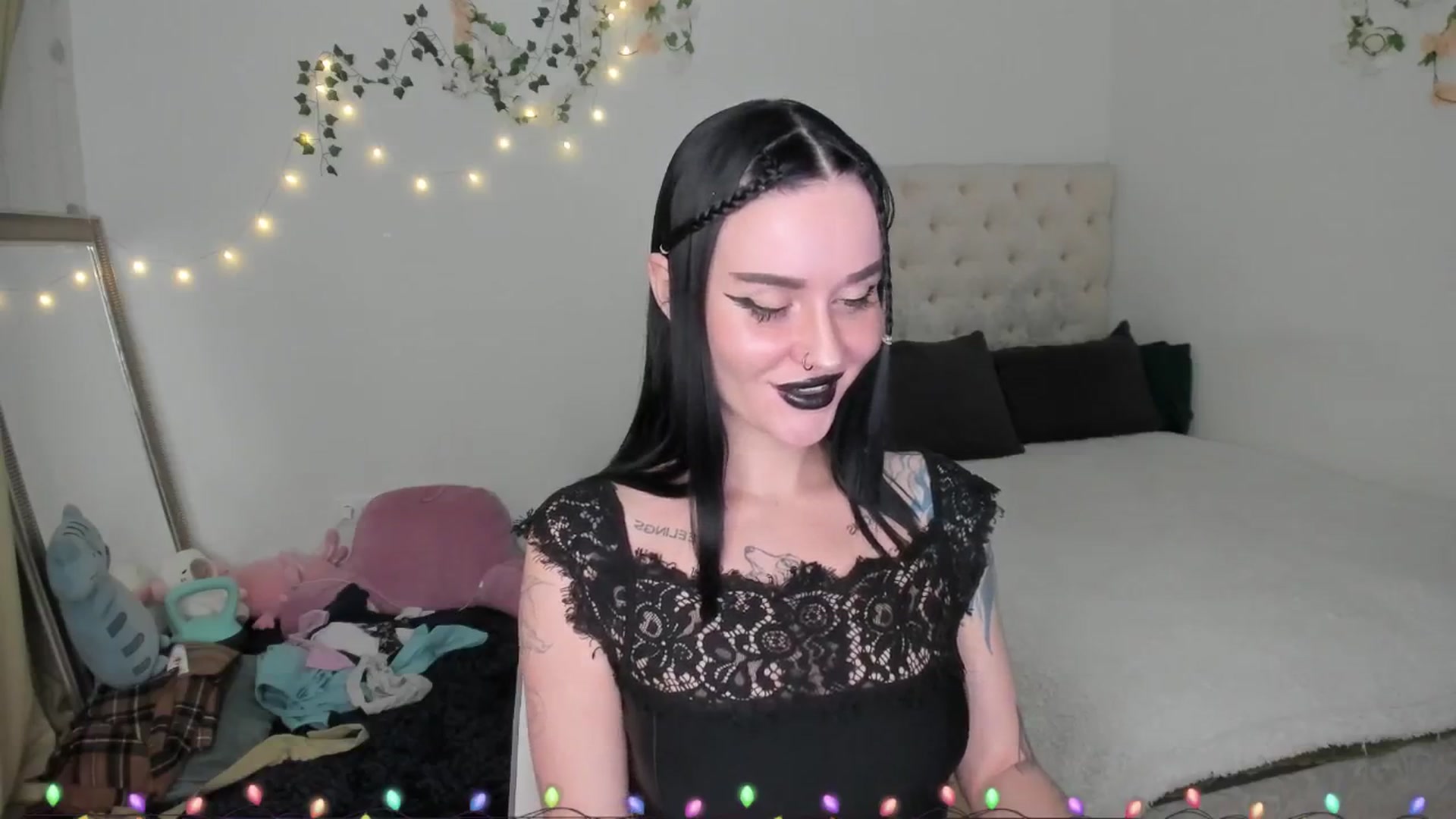 Gallery image thumbnail from Ellaaaa's myfreecams stream on, 12/29/2025, 10:52 image 3 of 20