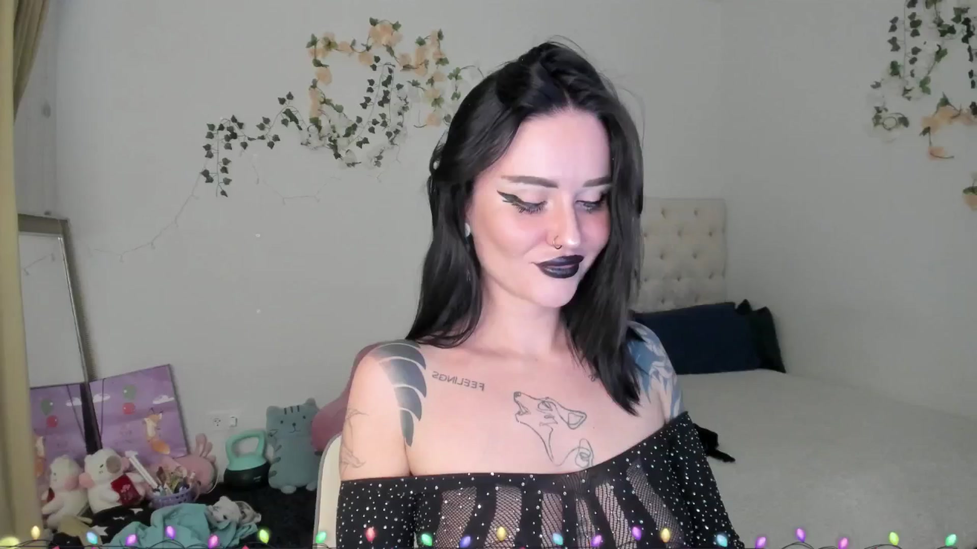 Gallery image thumbnail from Ellaaaa's myfreecams stream on, 01/04/2026, 10:49 image 18 of 20