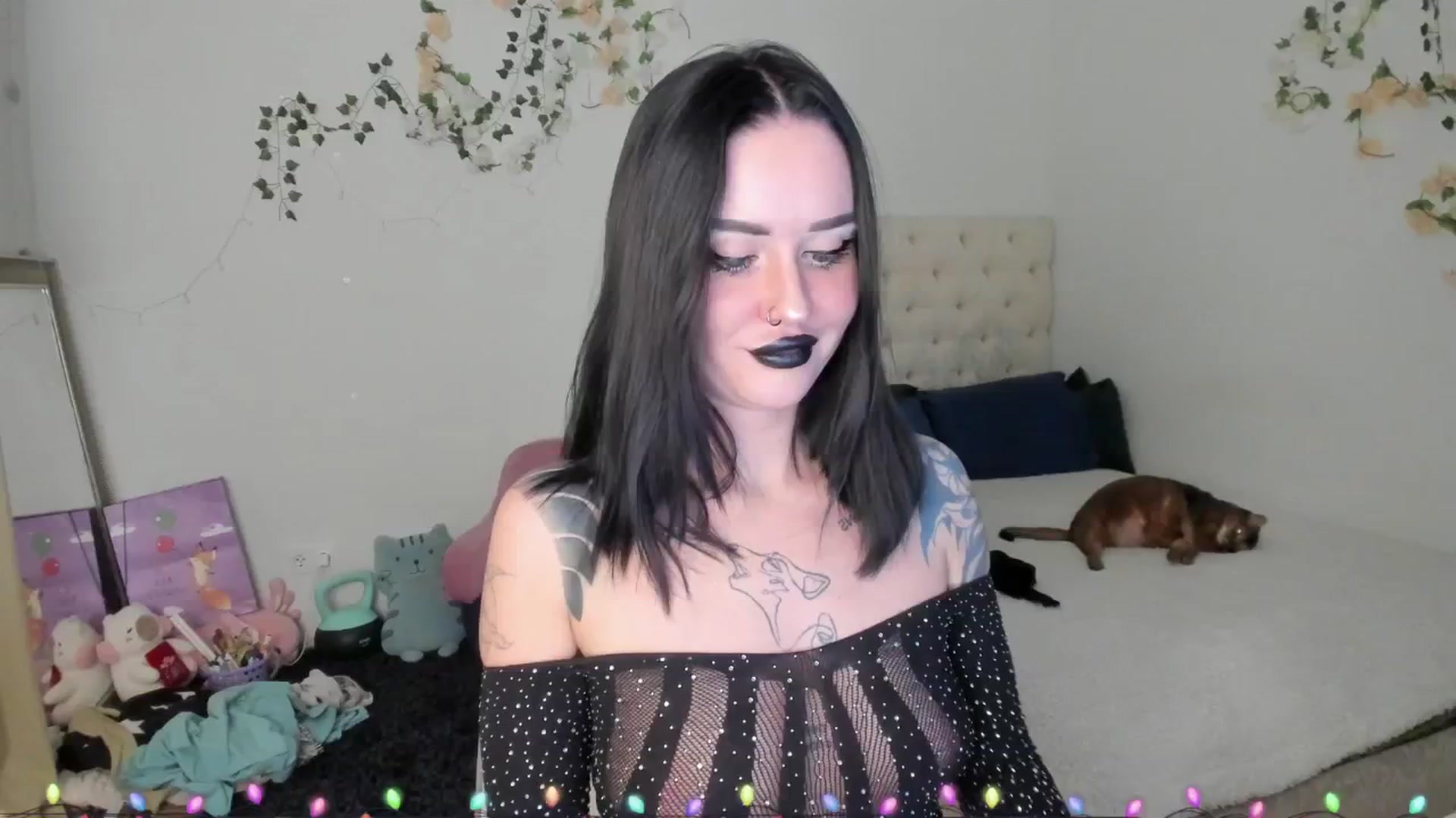 Gallery image thumbnail from Ellaaaa's myfreecams stream on, 01/04/2026, 10:49 image 16 of 20