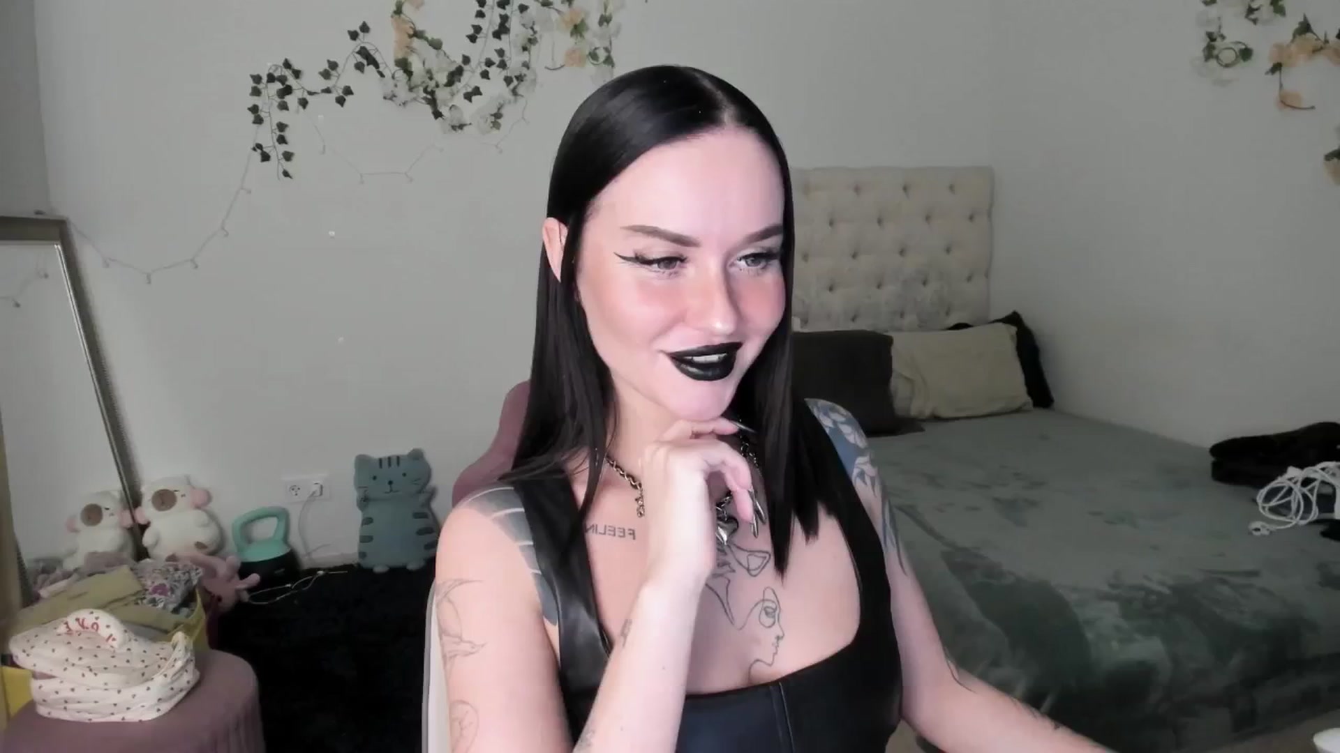 Gallery image thumbnail from Ellaaaa's myfreecams stream on, 01/21/2026, 10:11 image 6 of 20