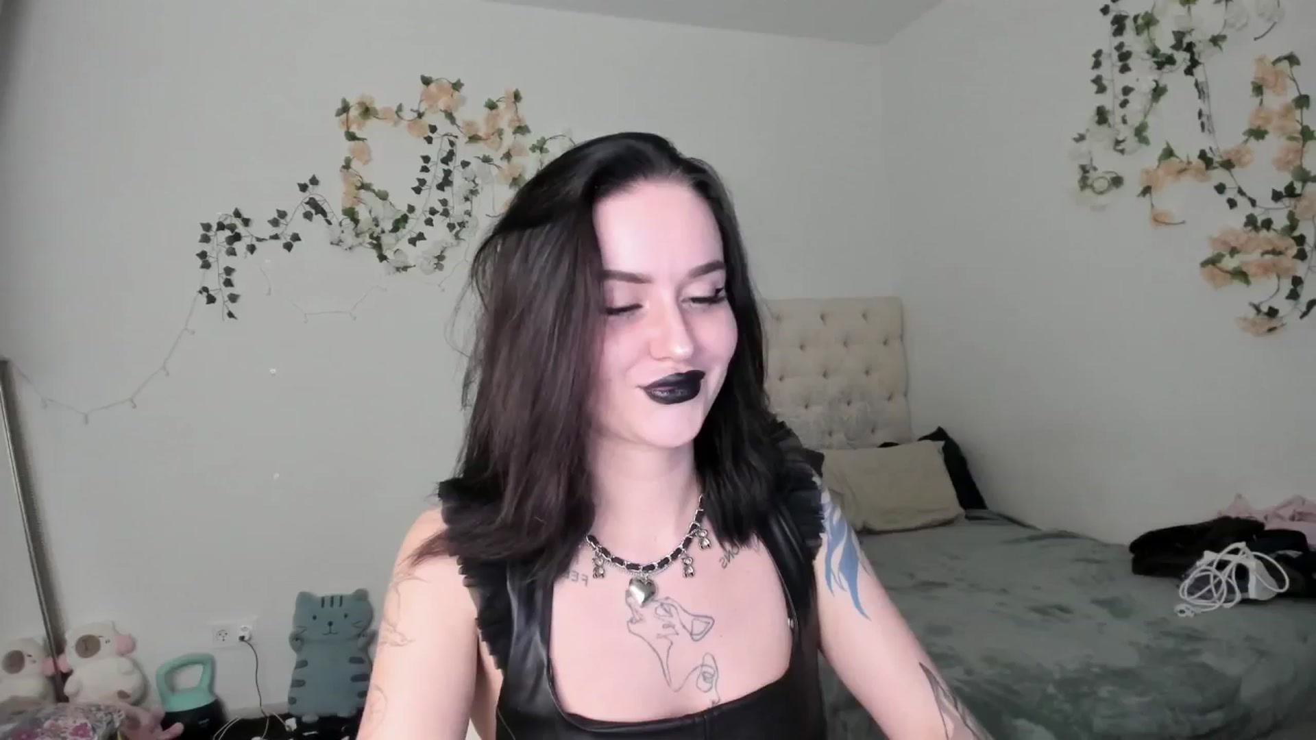 Gallery image thumbnail from Ellaaaa's myfreecams stream on, 01/21/2026, 15:19 image 12 of 20
