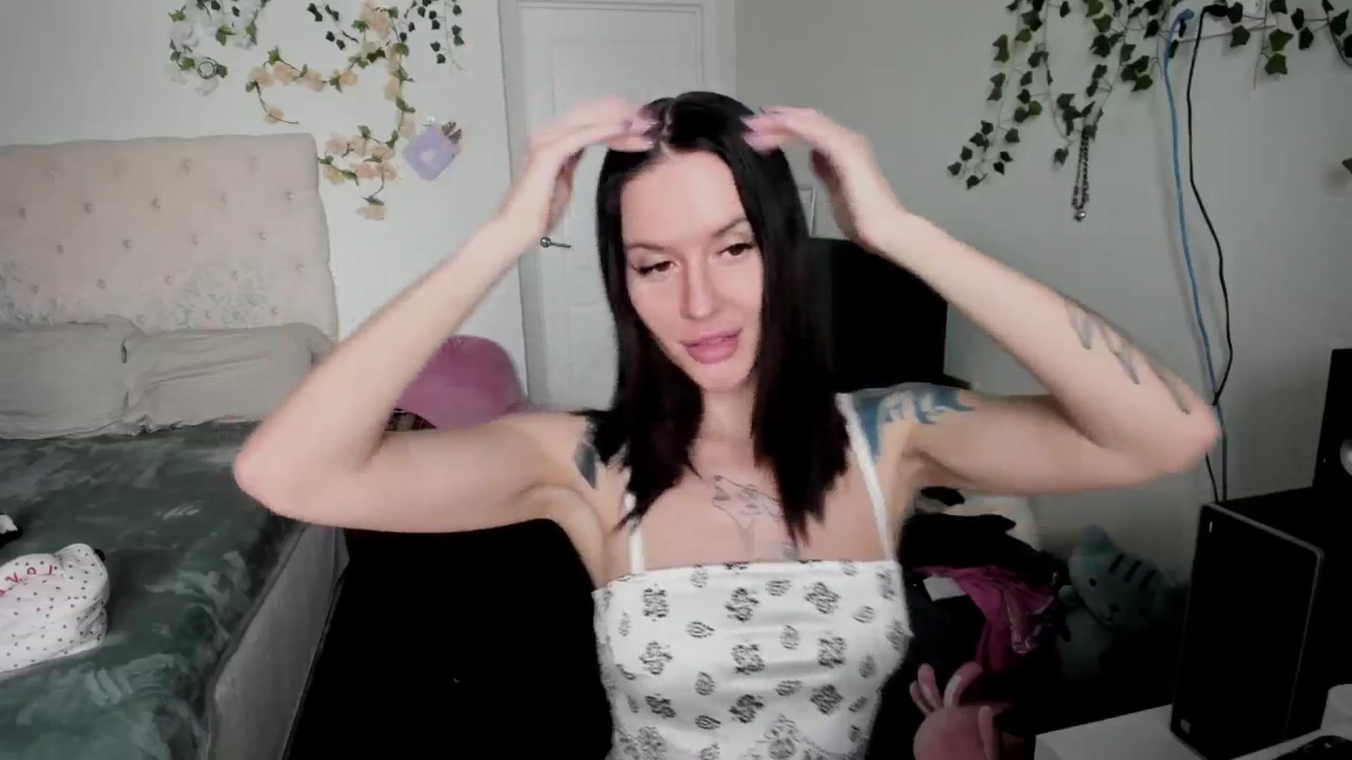 Gallery image thumbnail from Ellaaaa's myfreecams stream on, 02/09/2026, 09:27 image 7 of 20