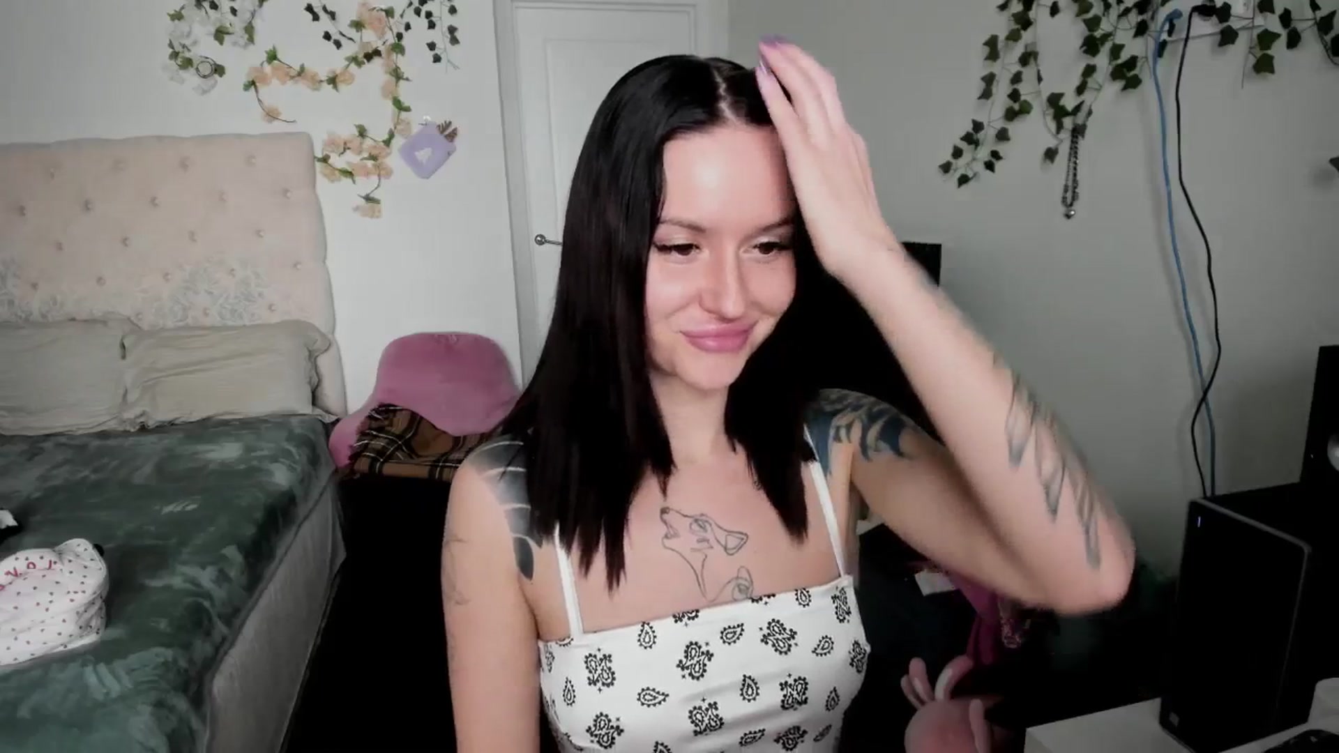 Gallery image thumbnail from Ellaaaa's myfreecams stream on, 02/09/2026, 09:27 image 10 of 20